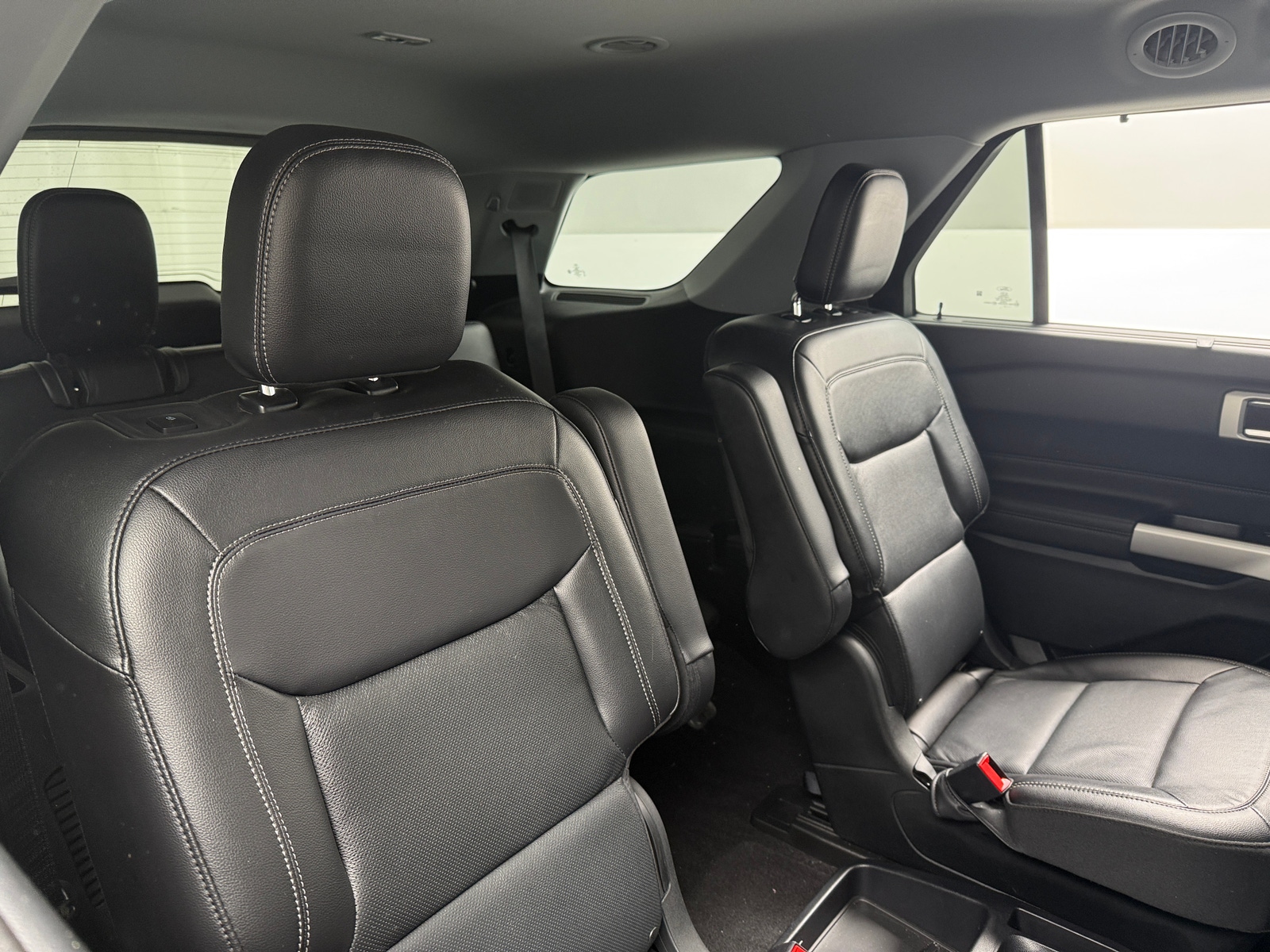 Thumbnail: 2021 Ford Explorer - 5