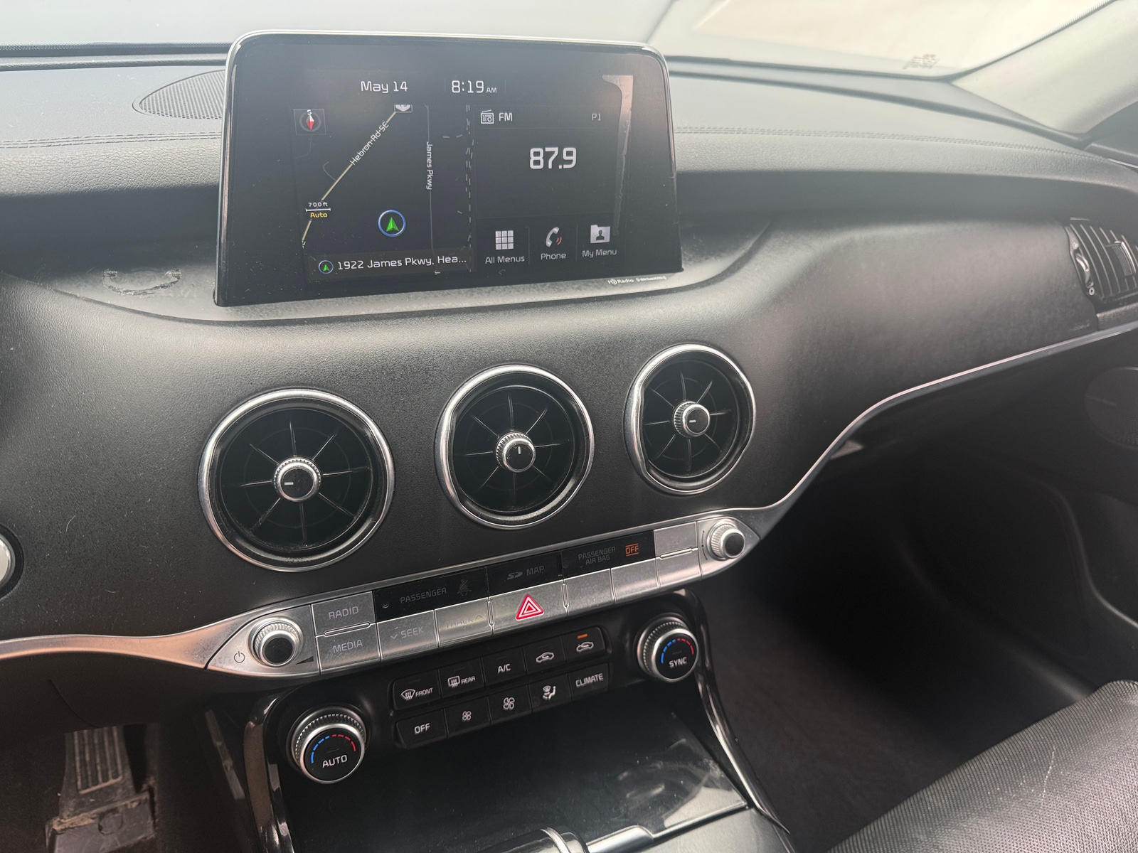 Thumbnail: 2018 Kia Stinger - 3