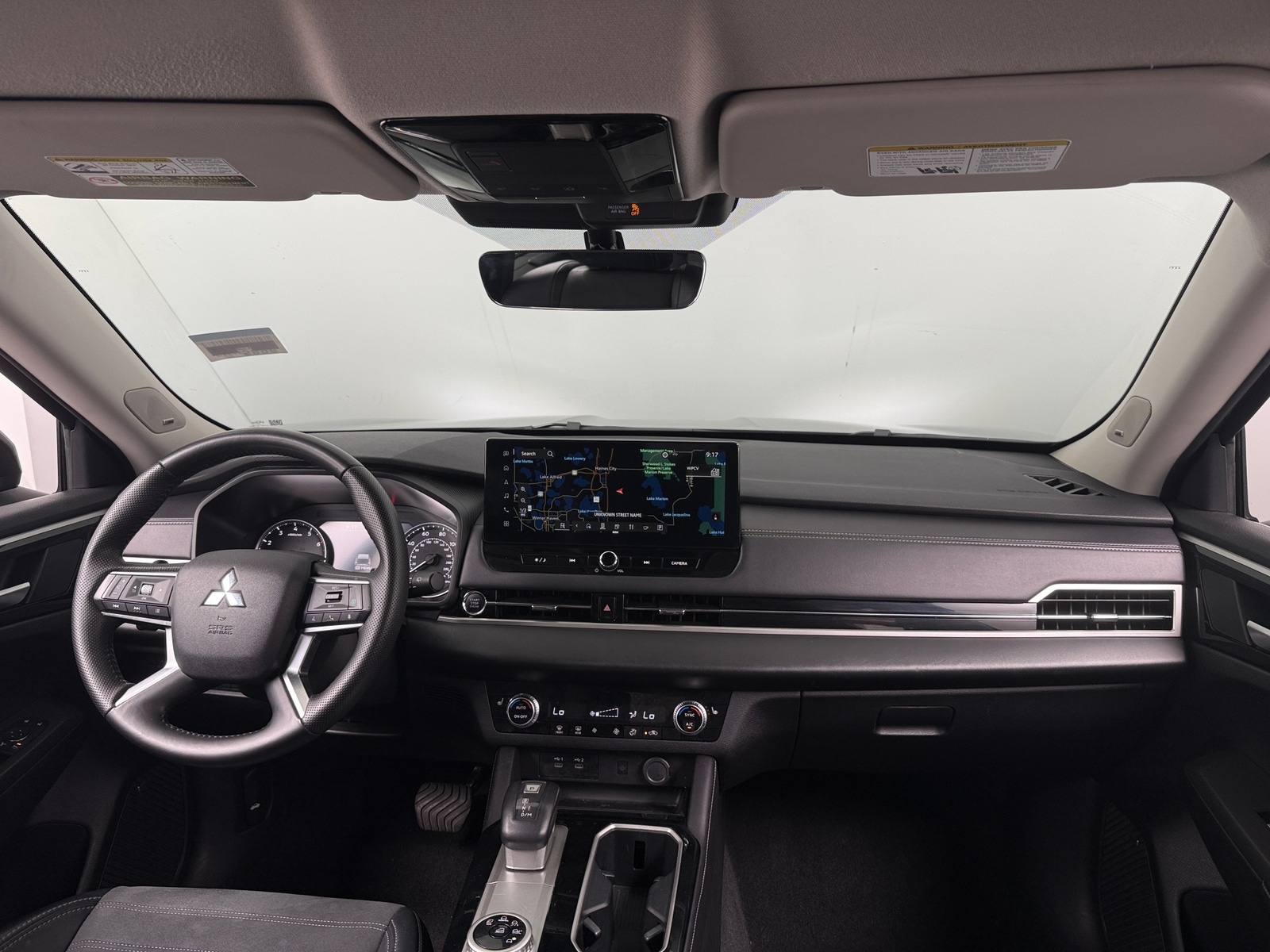 Thumbnail: 2025 Mitsubishi Outlander - 2
