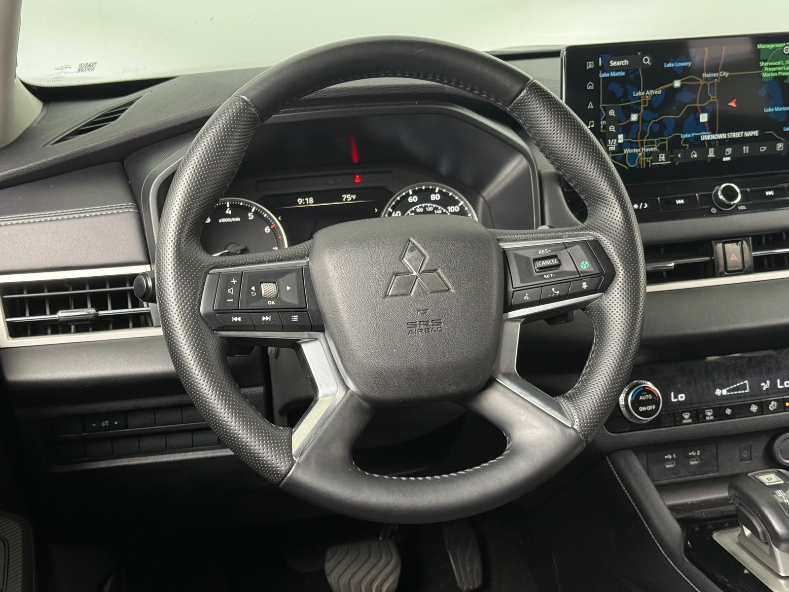 Thumbnail: 2025 Mitsubishi Outlander - 4