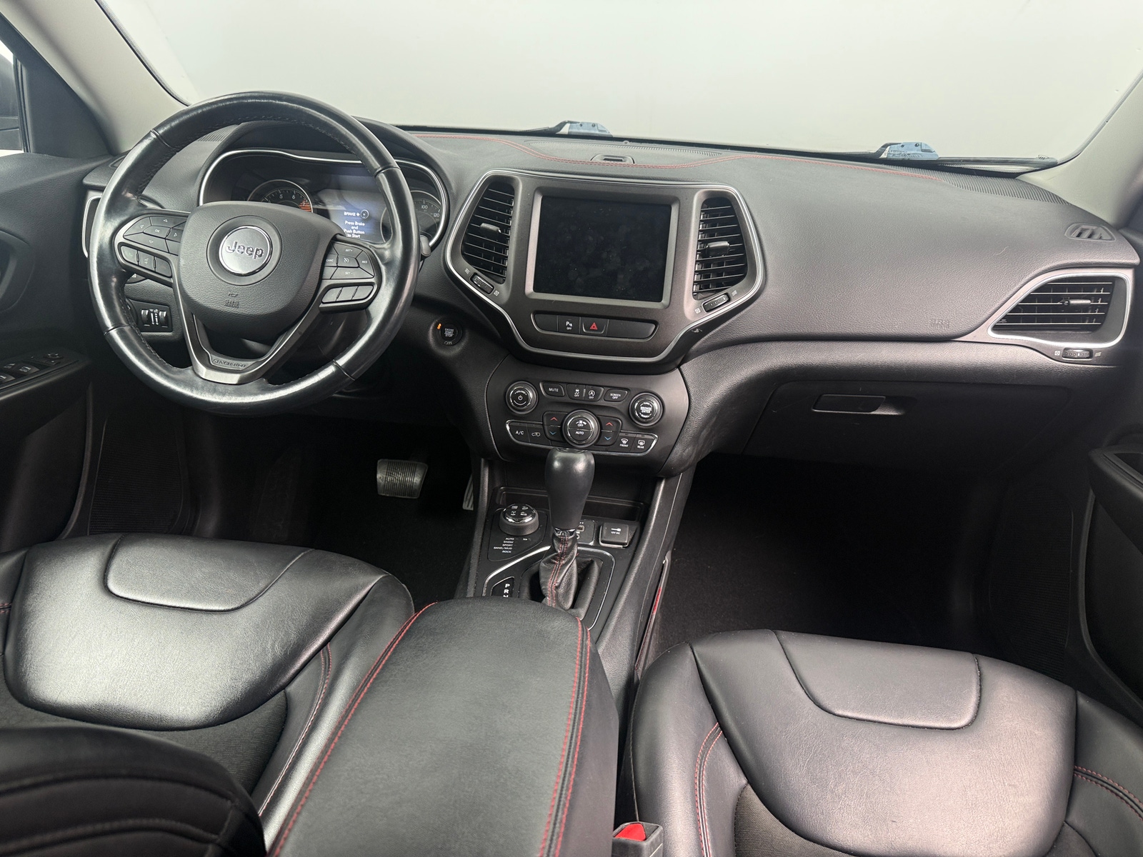 Thumbnail: 2019 Jeep Cherokee - 3