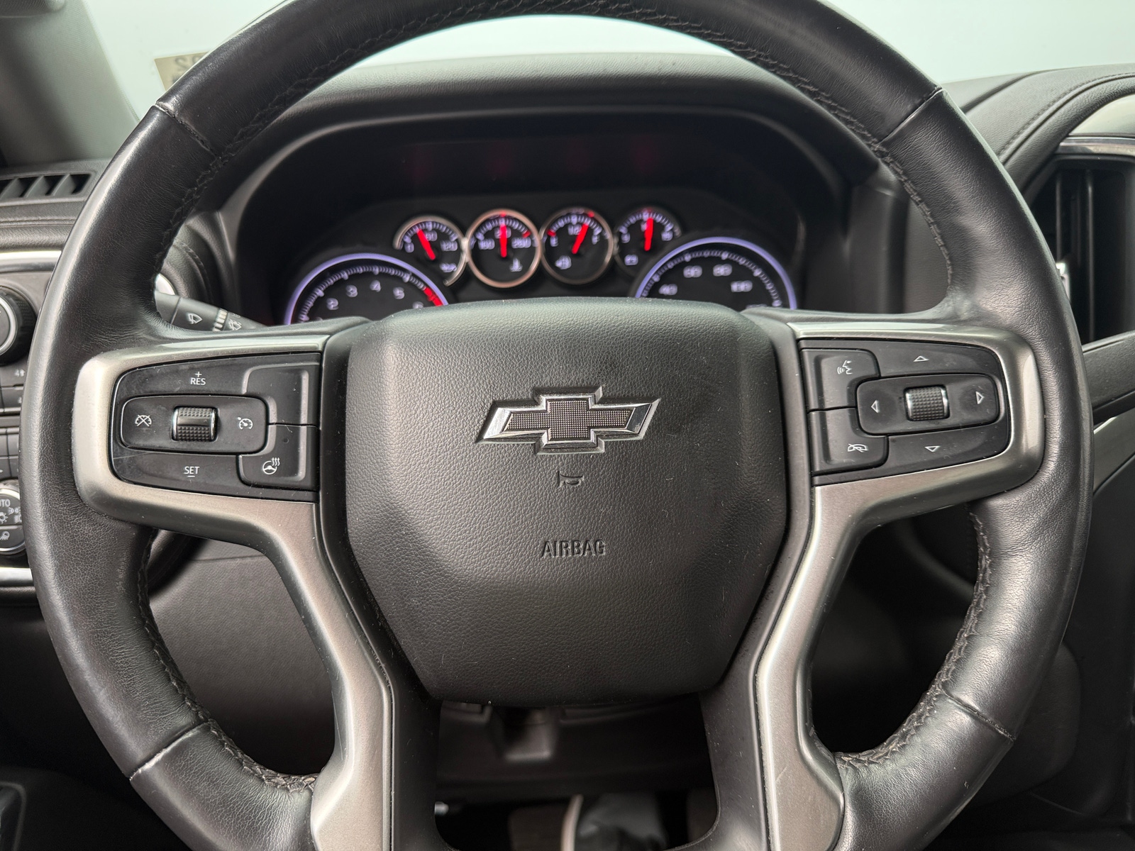 Thumbnail: 2019 Chevrolet Silverado 1500 - 5