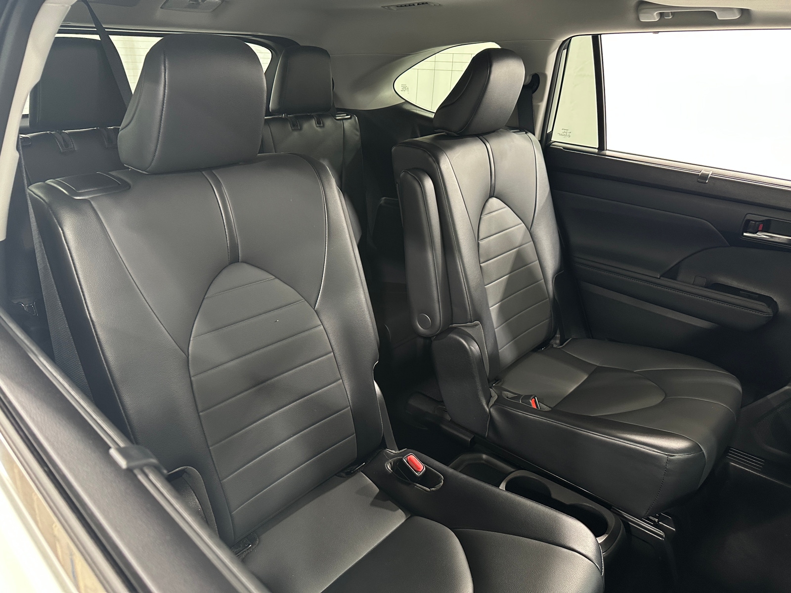 Thumbnail: 2021 Toyota Highlander - 5