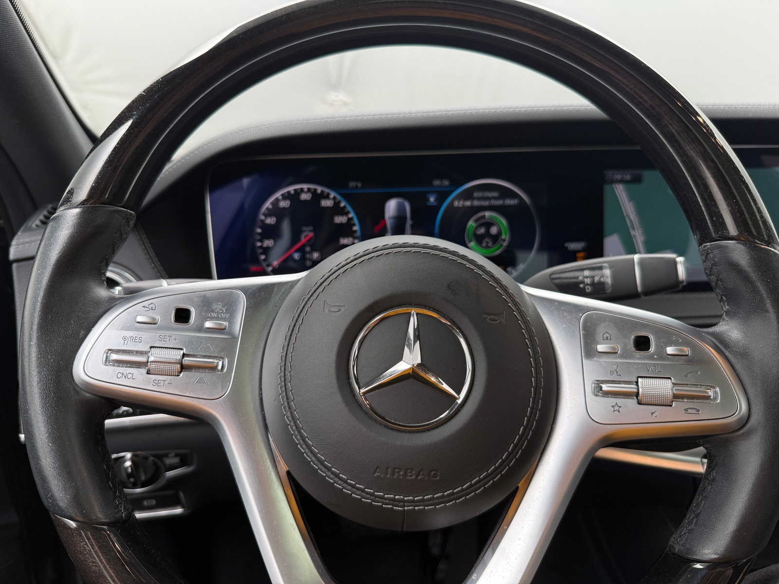 Thumbnail: 2020 Mercedes-Benz S-Class - 4