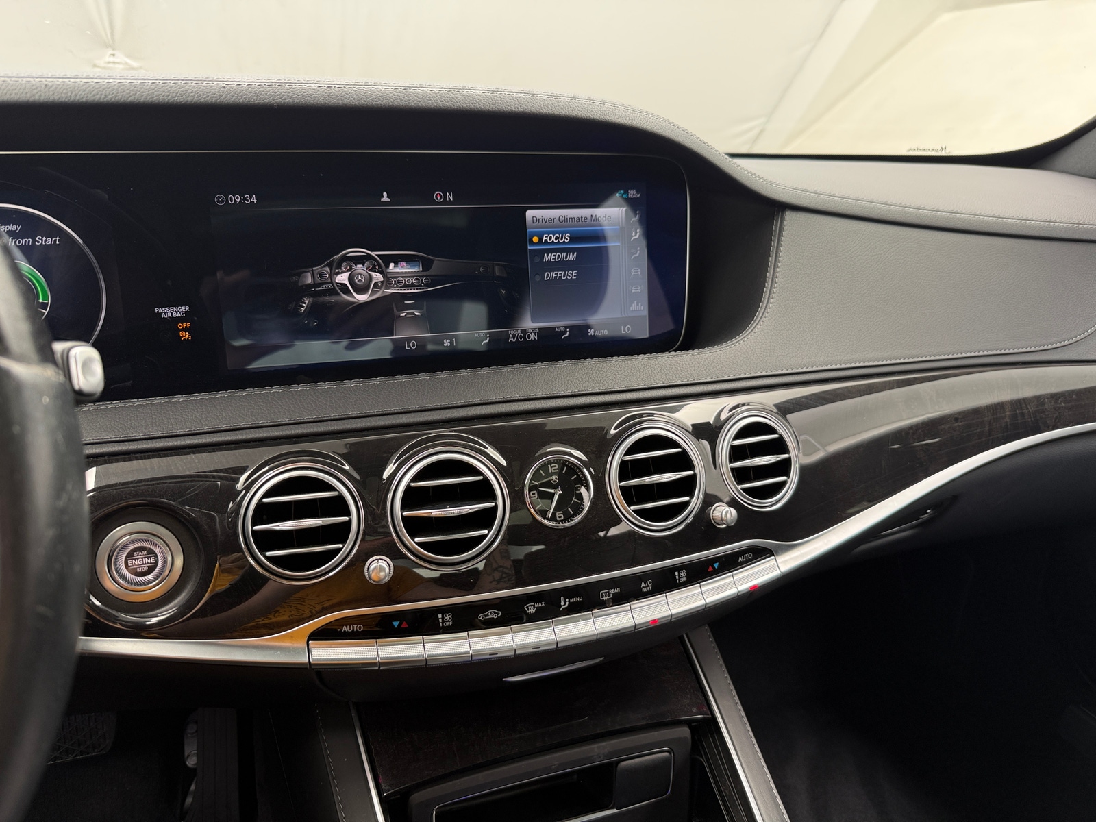 Thumbnail: 2020 Mercedes-Benz S-Class - 3