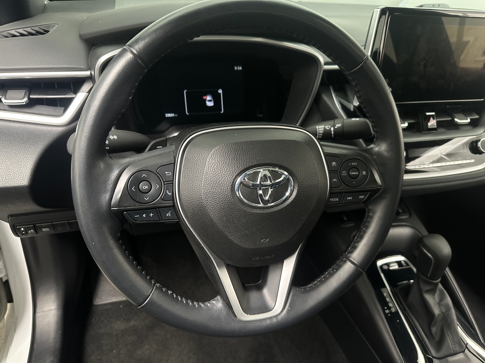 Thumbnail: 2023 Toyota Corolla - 4