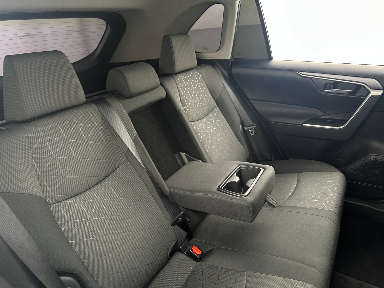 Thumbnail: 2021 Toyota RAV4 - 6
