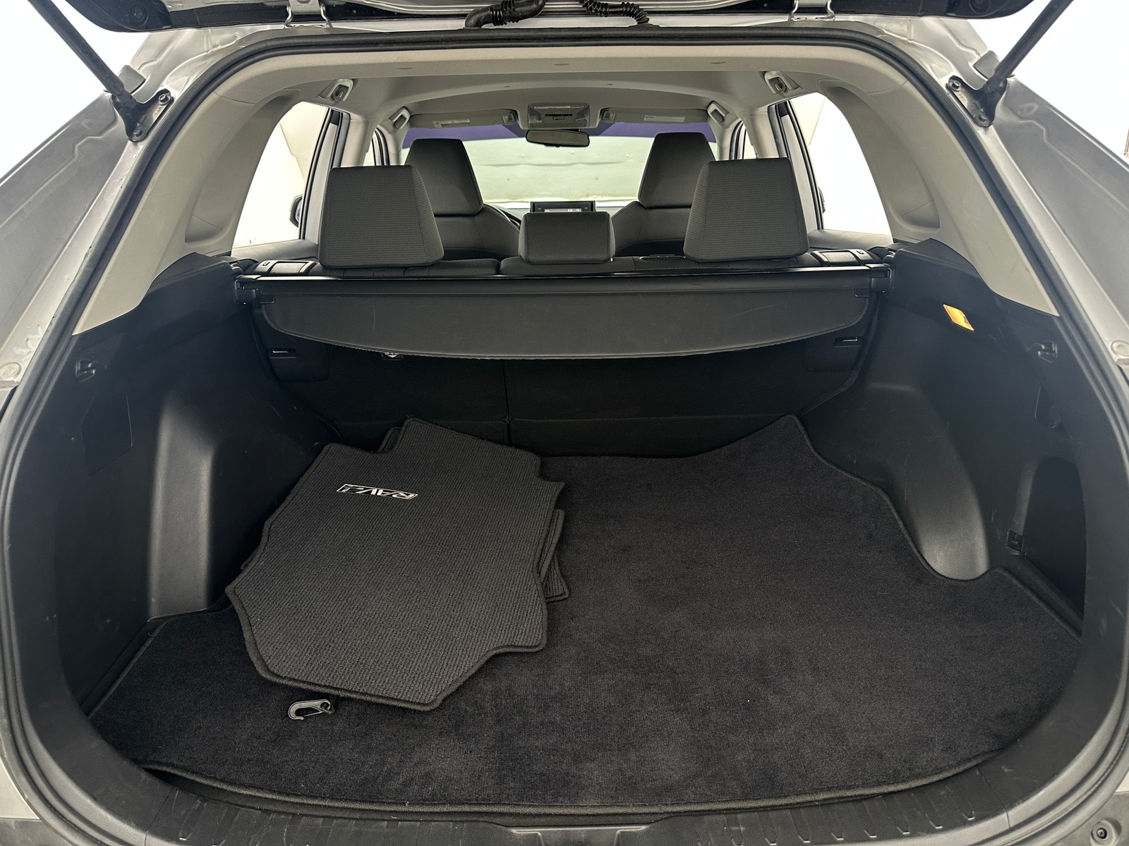 Thumbnail: 2021 Toyota RAV4 - 7