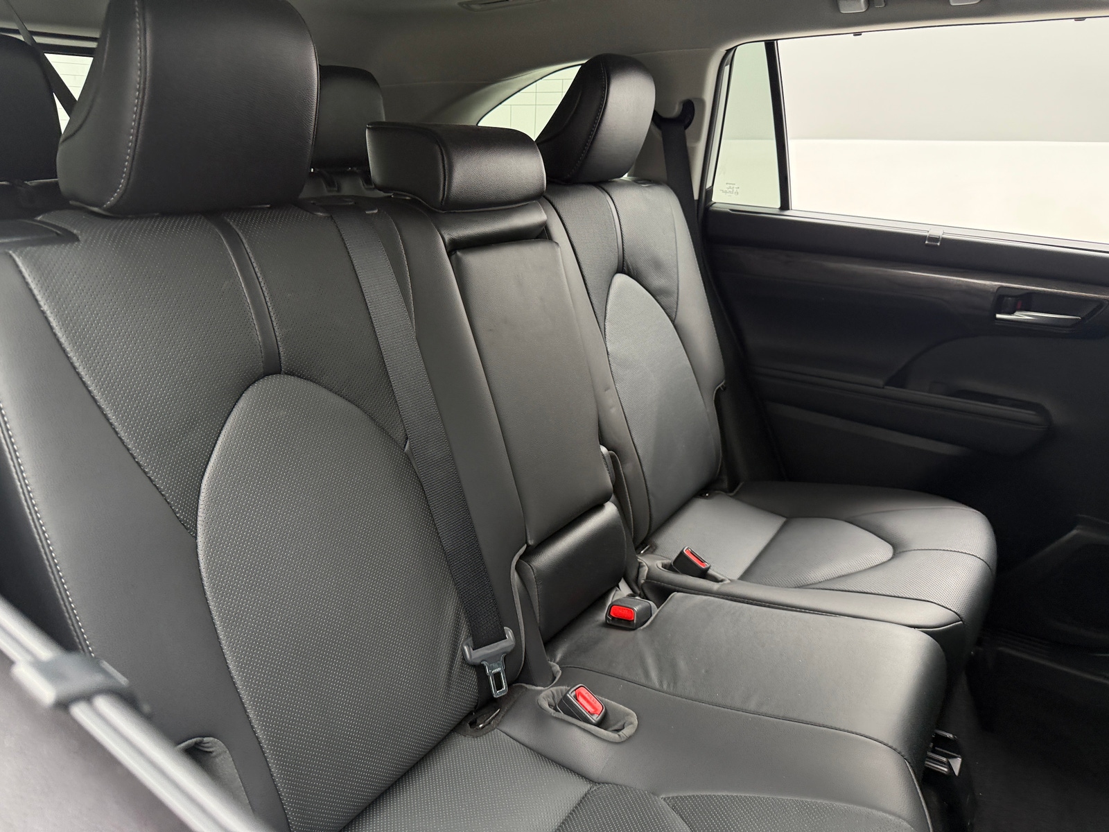 Thumbnail: 2020 Toyota Highlander - 5