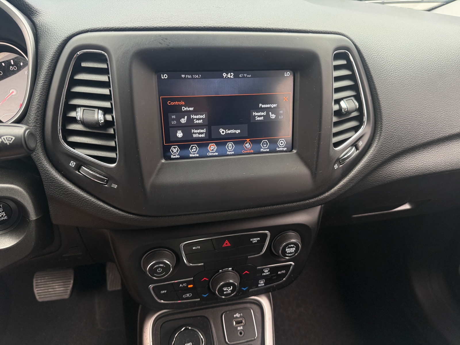 Thumbnail: 2019 Jeep Compass - 4