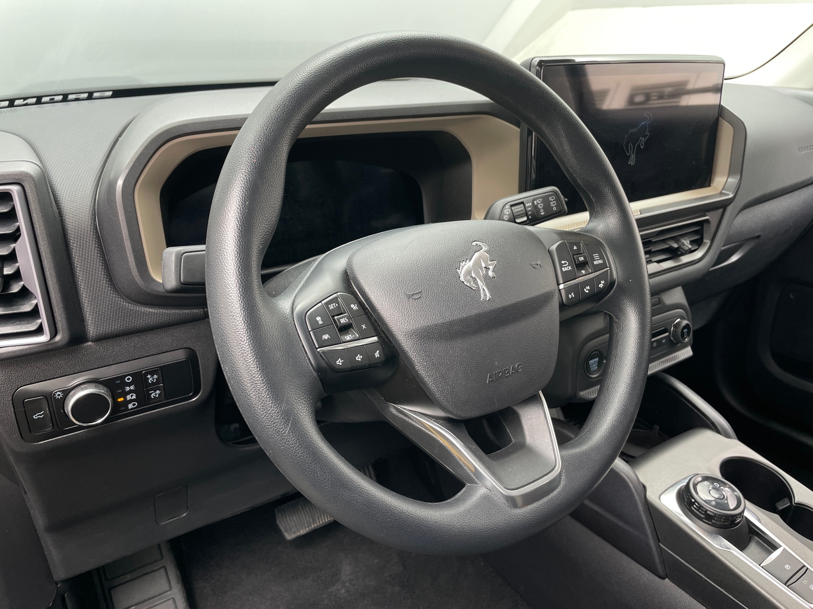 Thumbnail: 2025 Ford Bronco Sport - 5