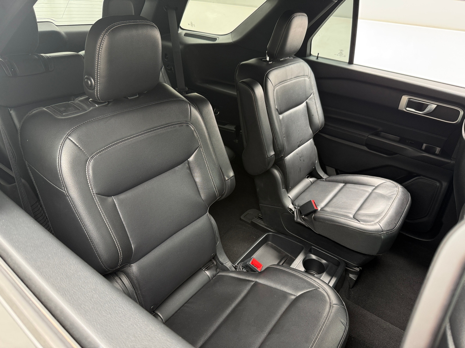 Thumbnail: 2020 Ford Explorer - 6