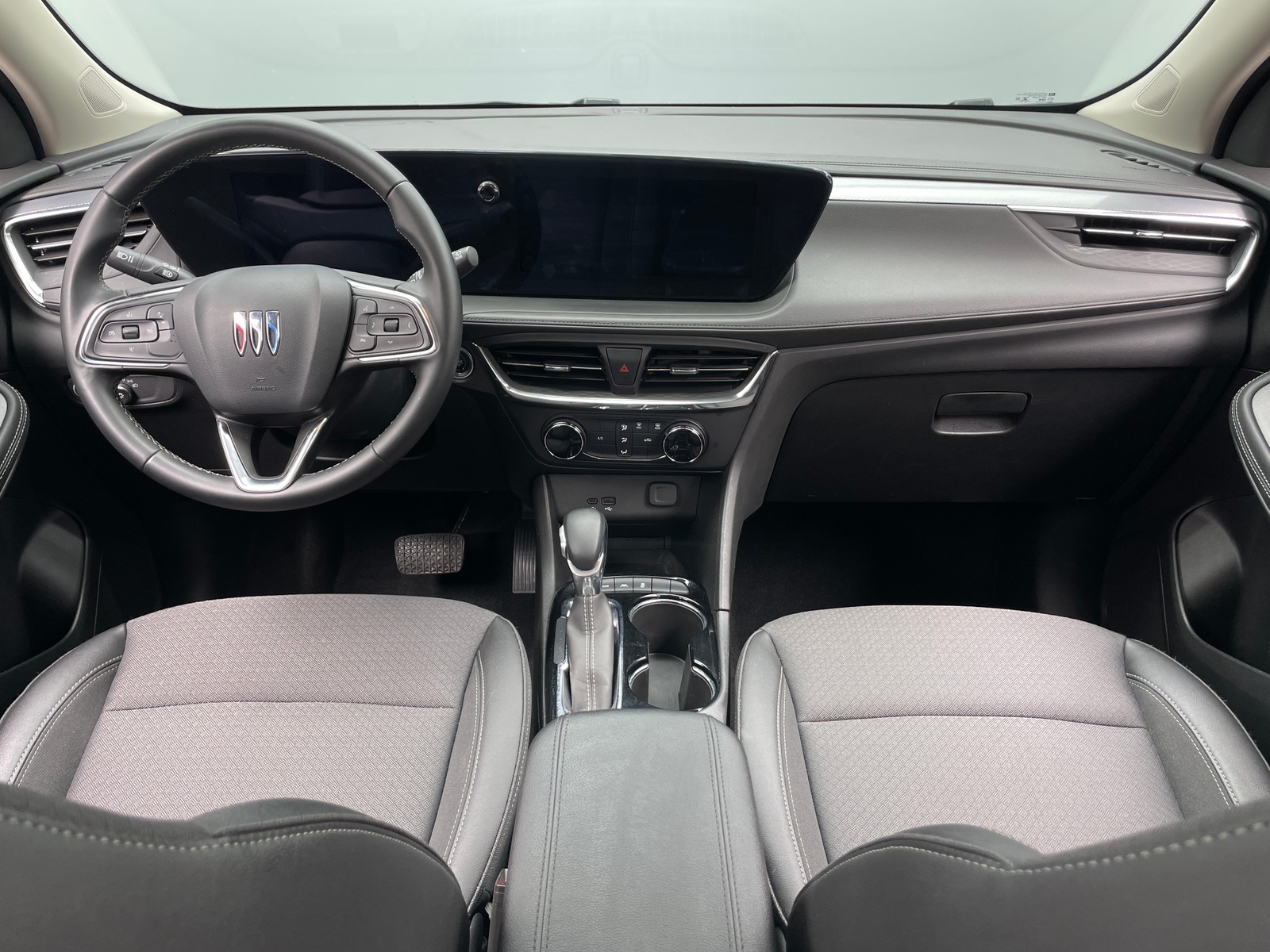 Thumbnail: 2025 Buick Encore GX - 2