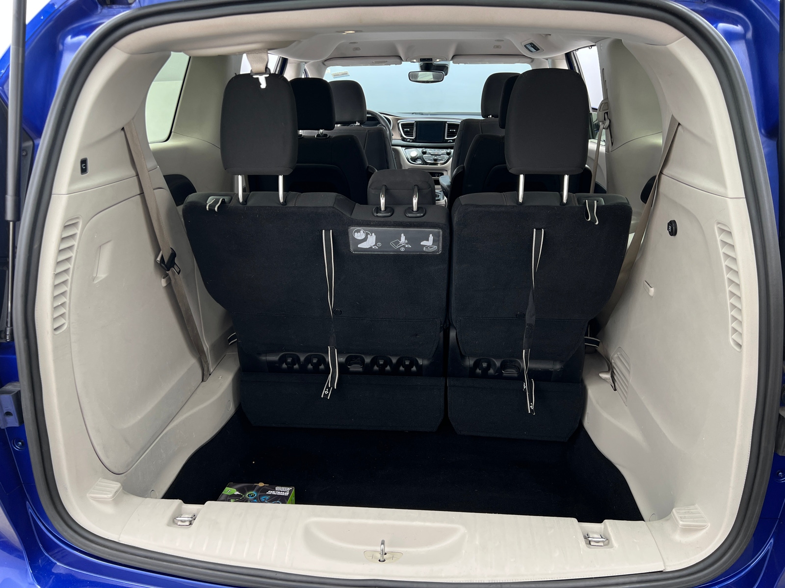 Thumbnail: 2019 Chrysler Pacifica - 7