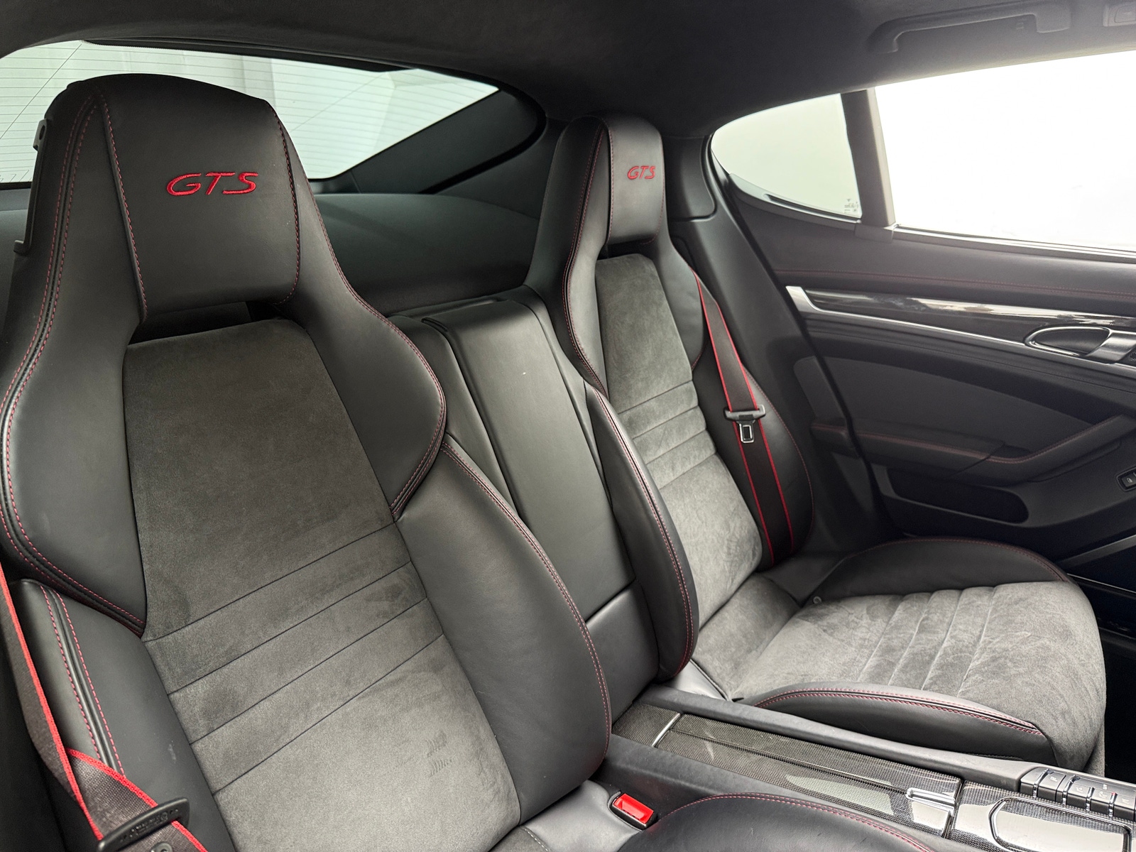 Thumbnail: 2016 Porsche Panamera - 5