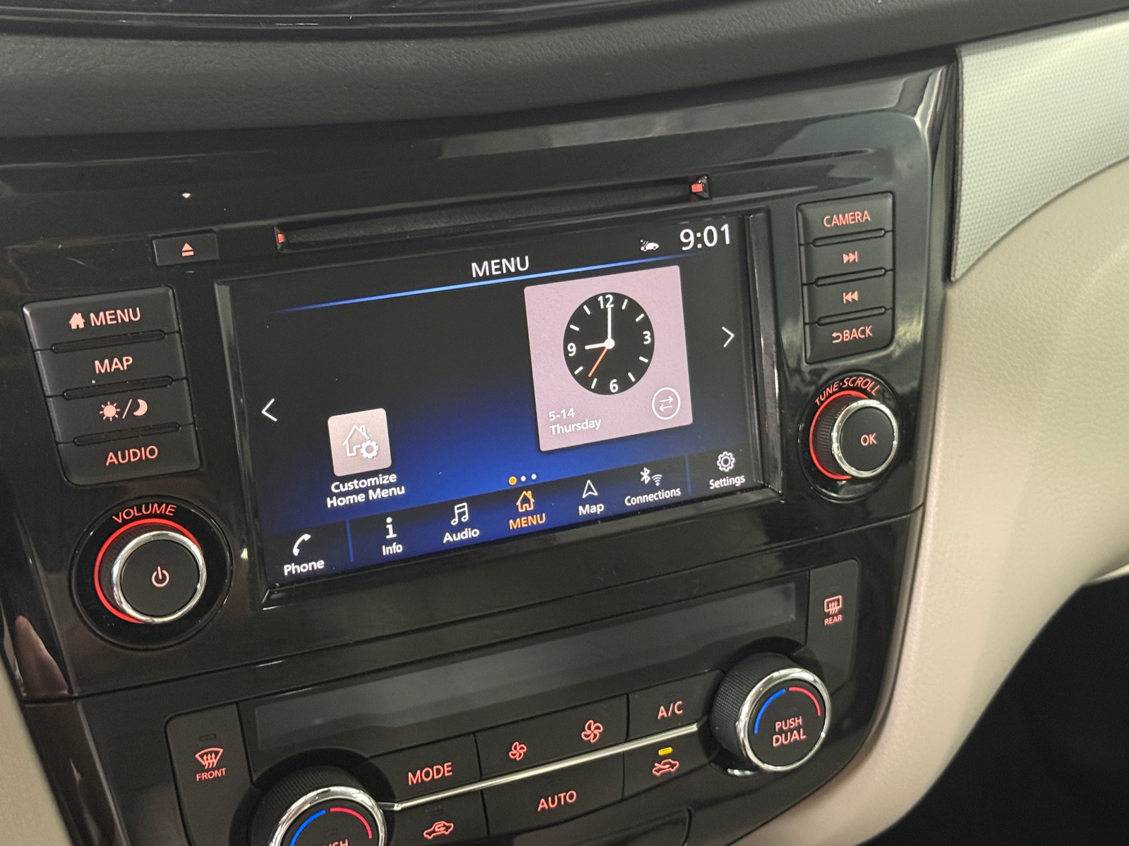 Thumbnail: 2020 Nissan Rogue Sport - 3
