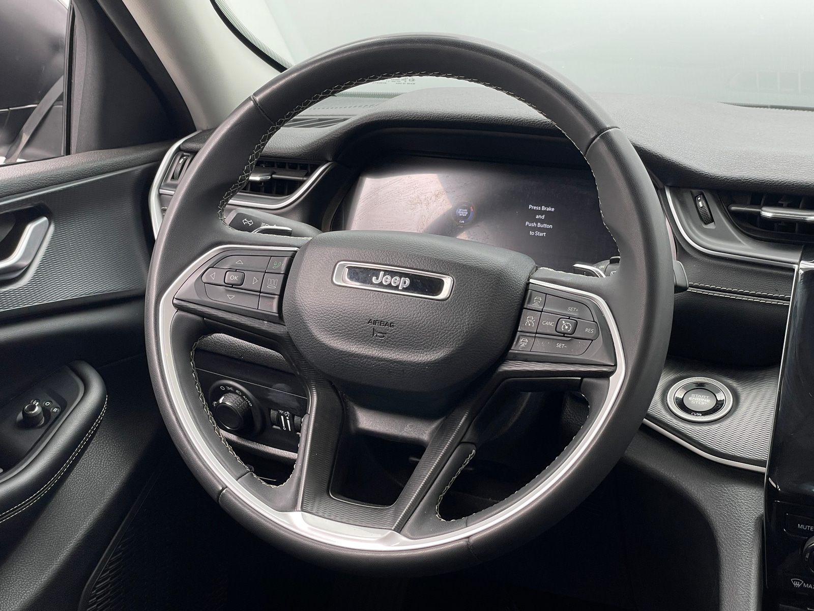 Thumbnail: 2024 Jeep Grand Cherokee - 5