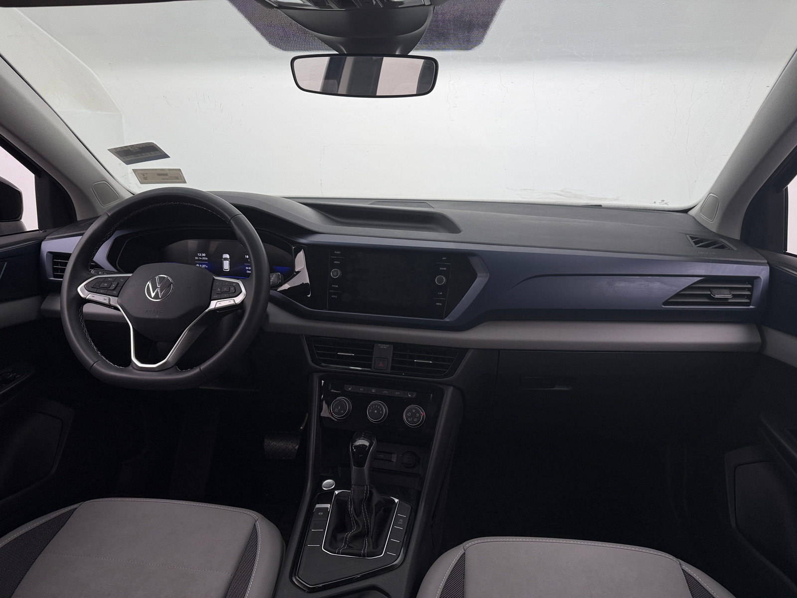 Thumbnail: 2023 Volkswagen Taos - 3