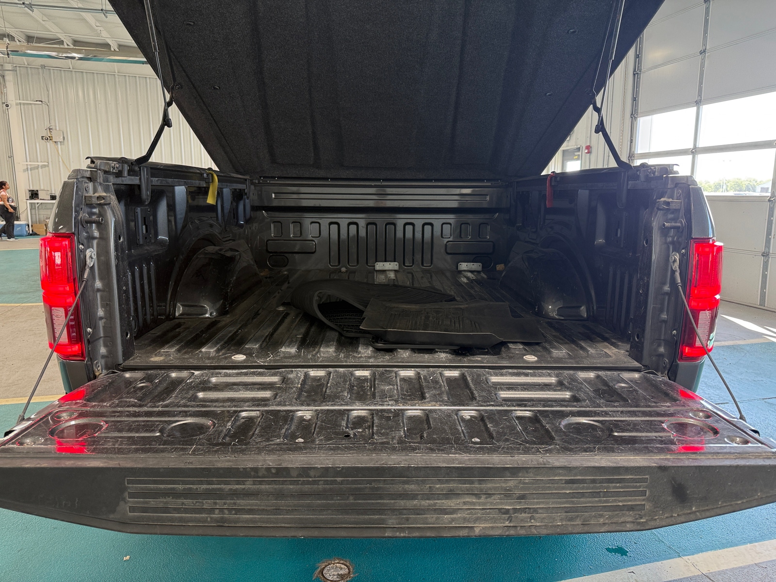 Thumbnail: 2020 Ford Econoline - 6