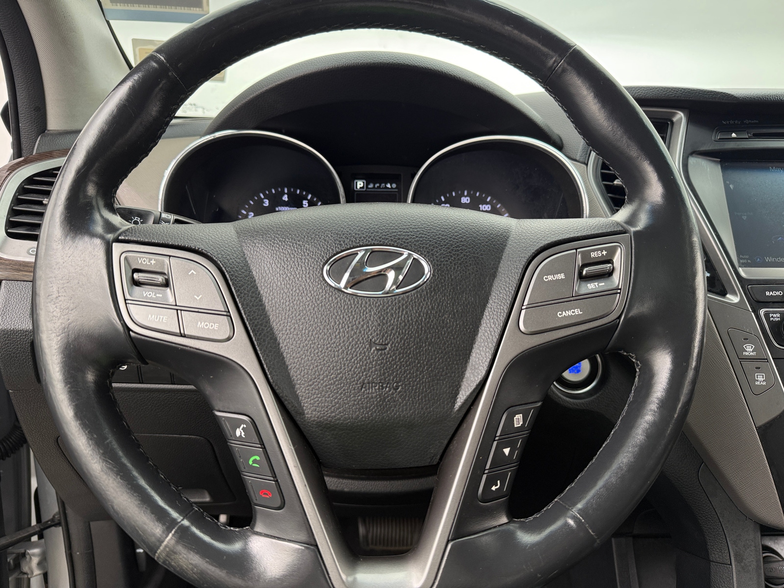 Thumbnail: 2017 Hyundai Santa Fe - 4