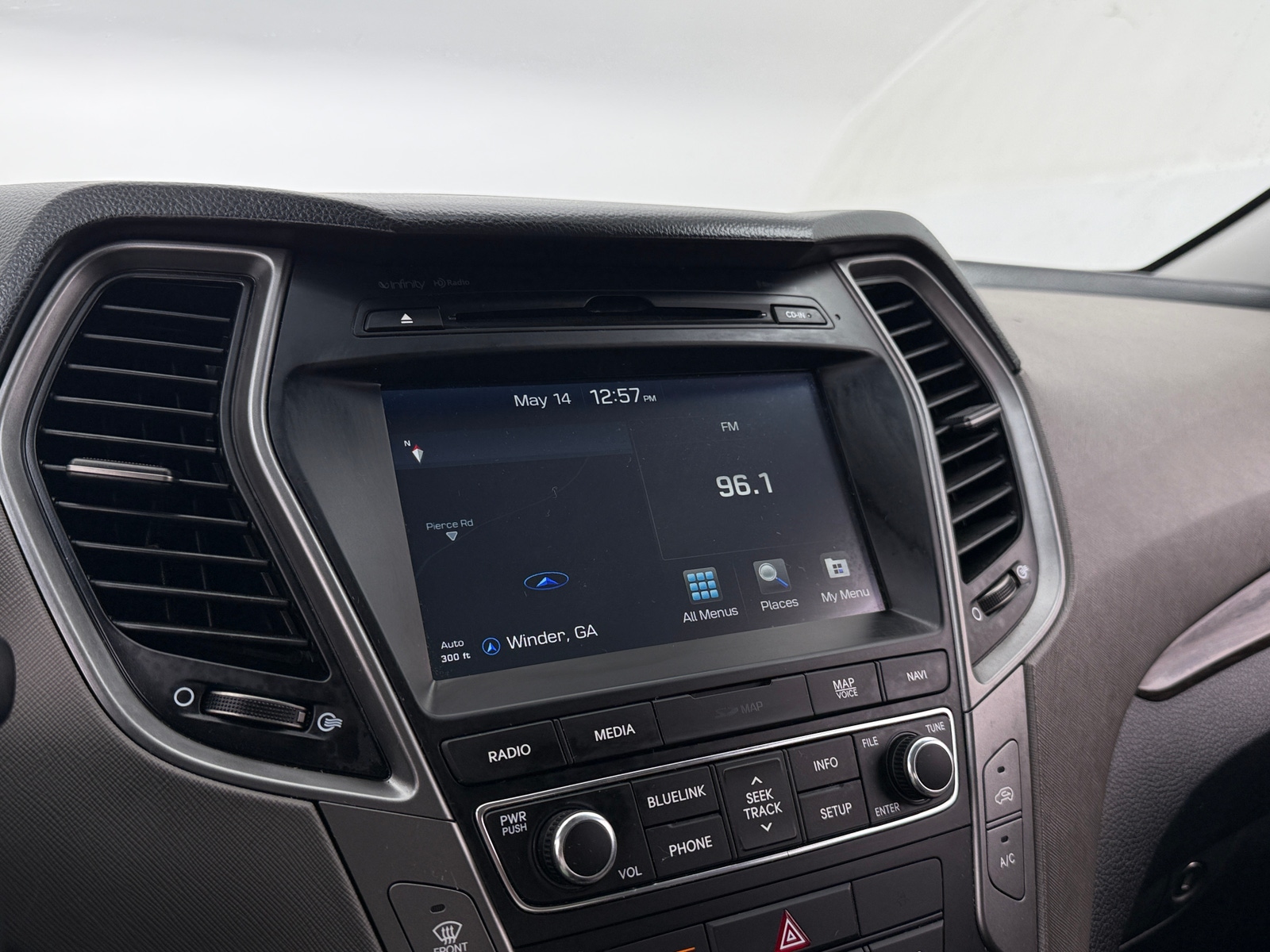 Thumbnail: 2017 Hyundai Santa Fe - 3