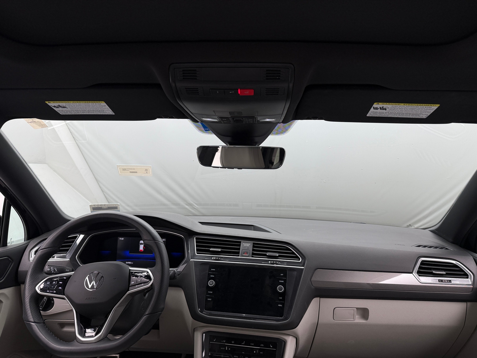 Thumbnail: 2022 Volkswagen Tiguan - 2