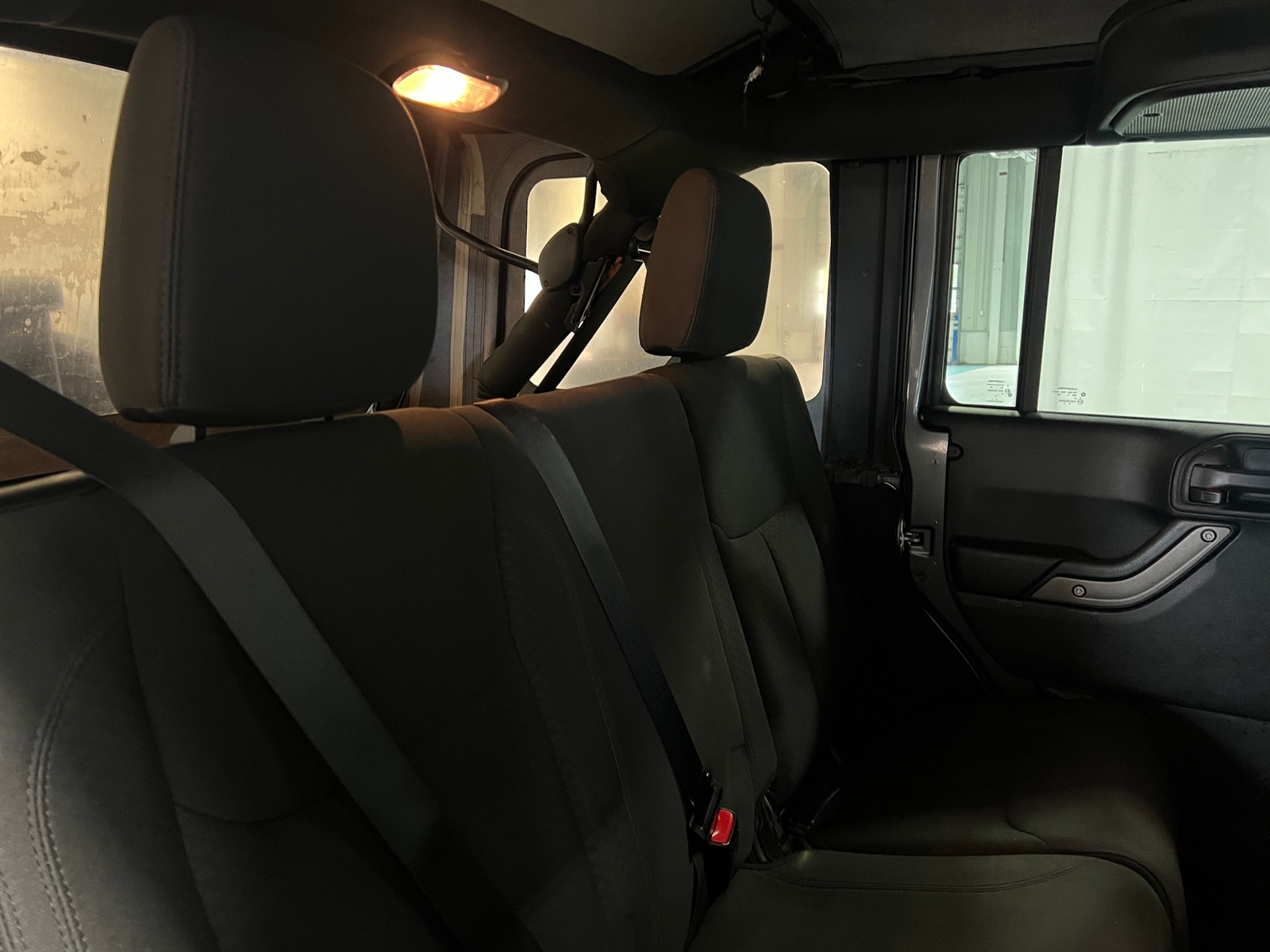 Thumbnail: 2016 Jeep Wrangler - 6