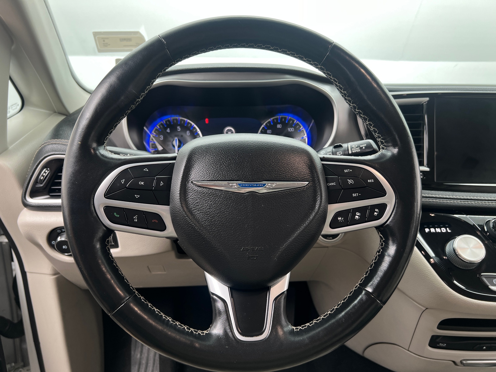 Thumbnail: 2021 Chrysler Pacifica - 4