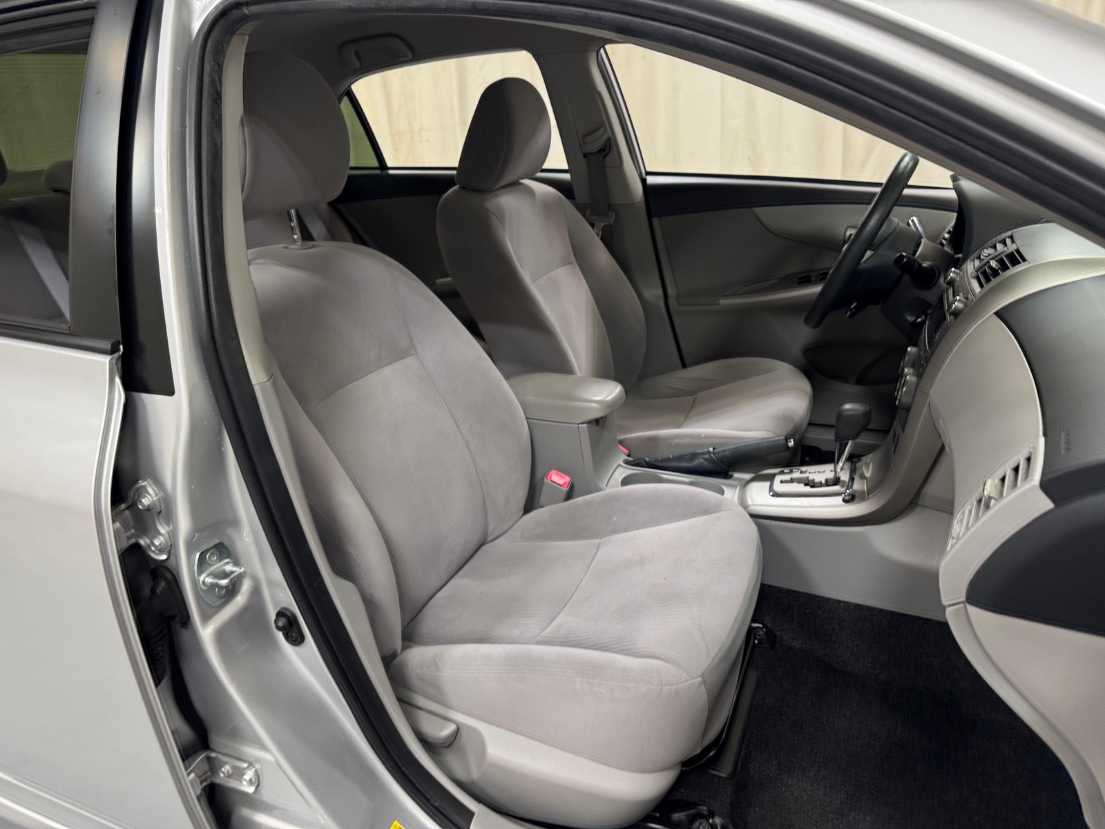 Thumbnail: 2011 Toyota Corolla - 2