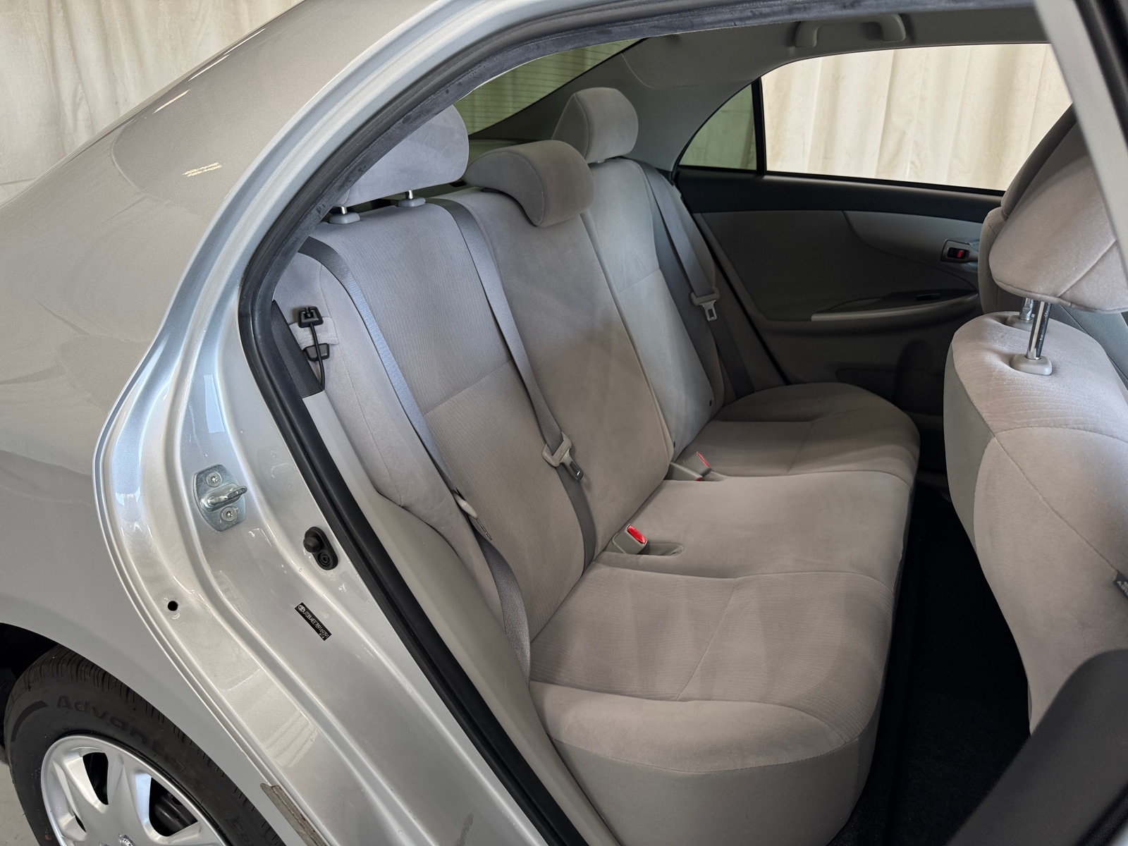 Thumbnail: 2011 Toyota Corolla - 6