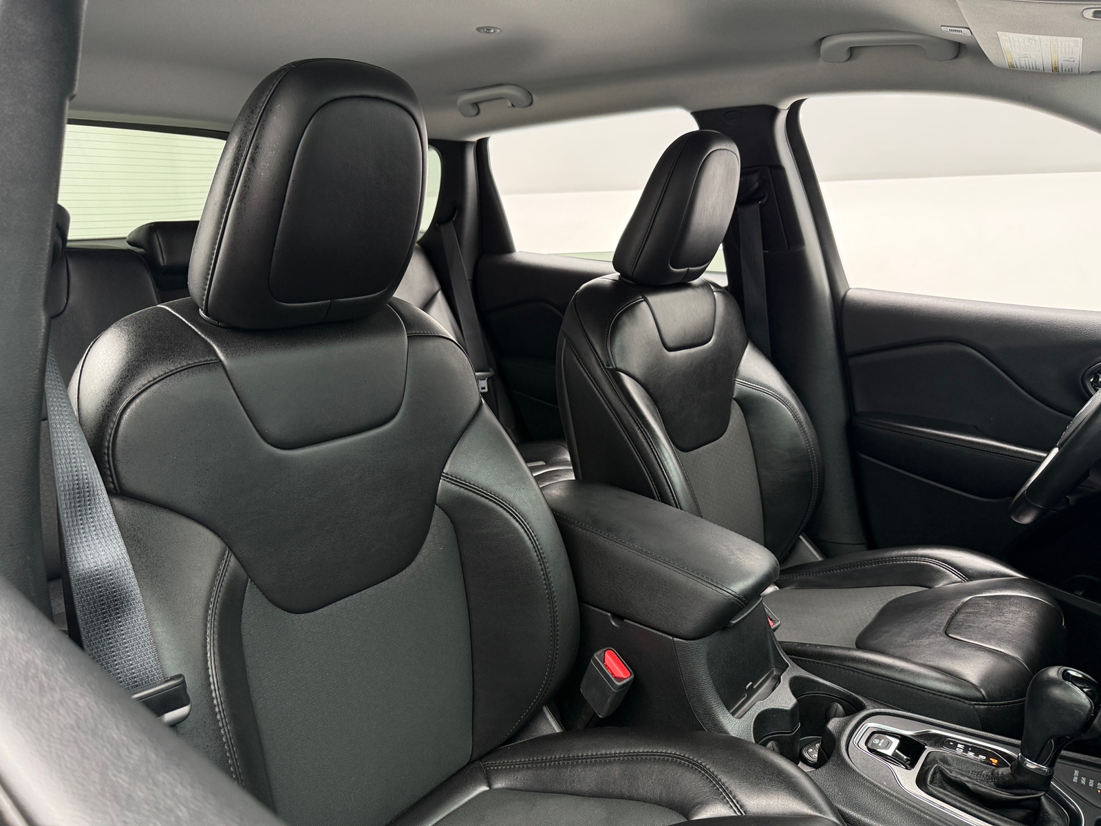 Thumbnail: 2019 Jeep Cherokee - 2