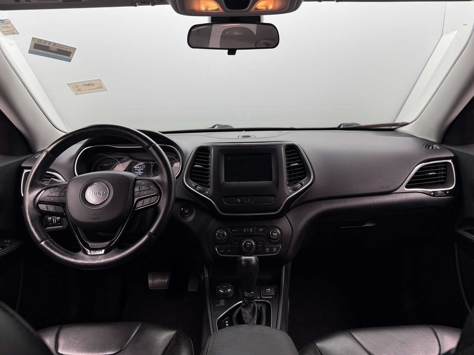 Thumbnail: 2019 Jeep Cherokee - 3