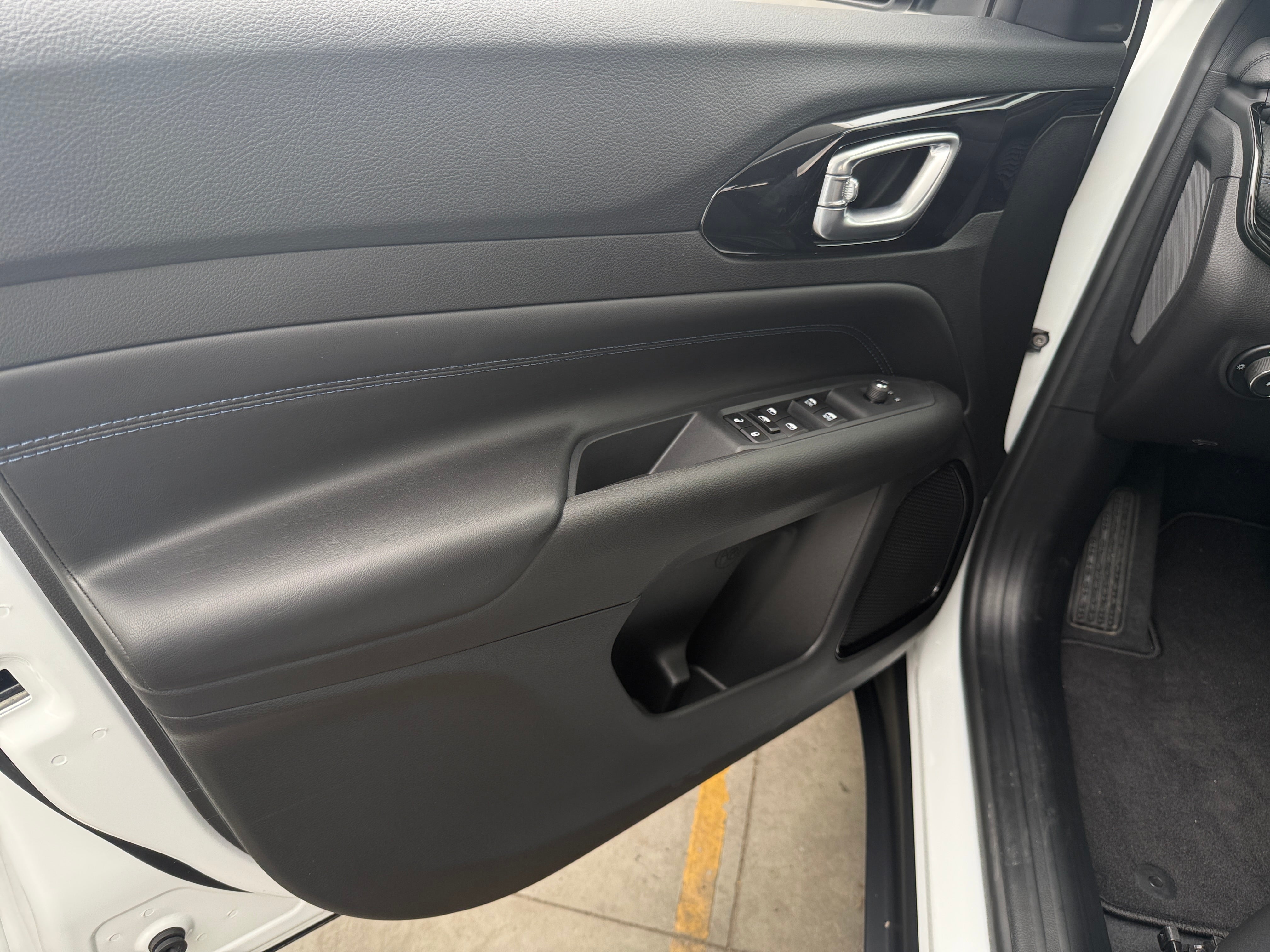 2026 Jeep Compass Limited Altitude 4X4's photo