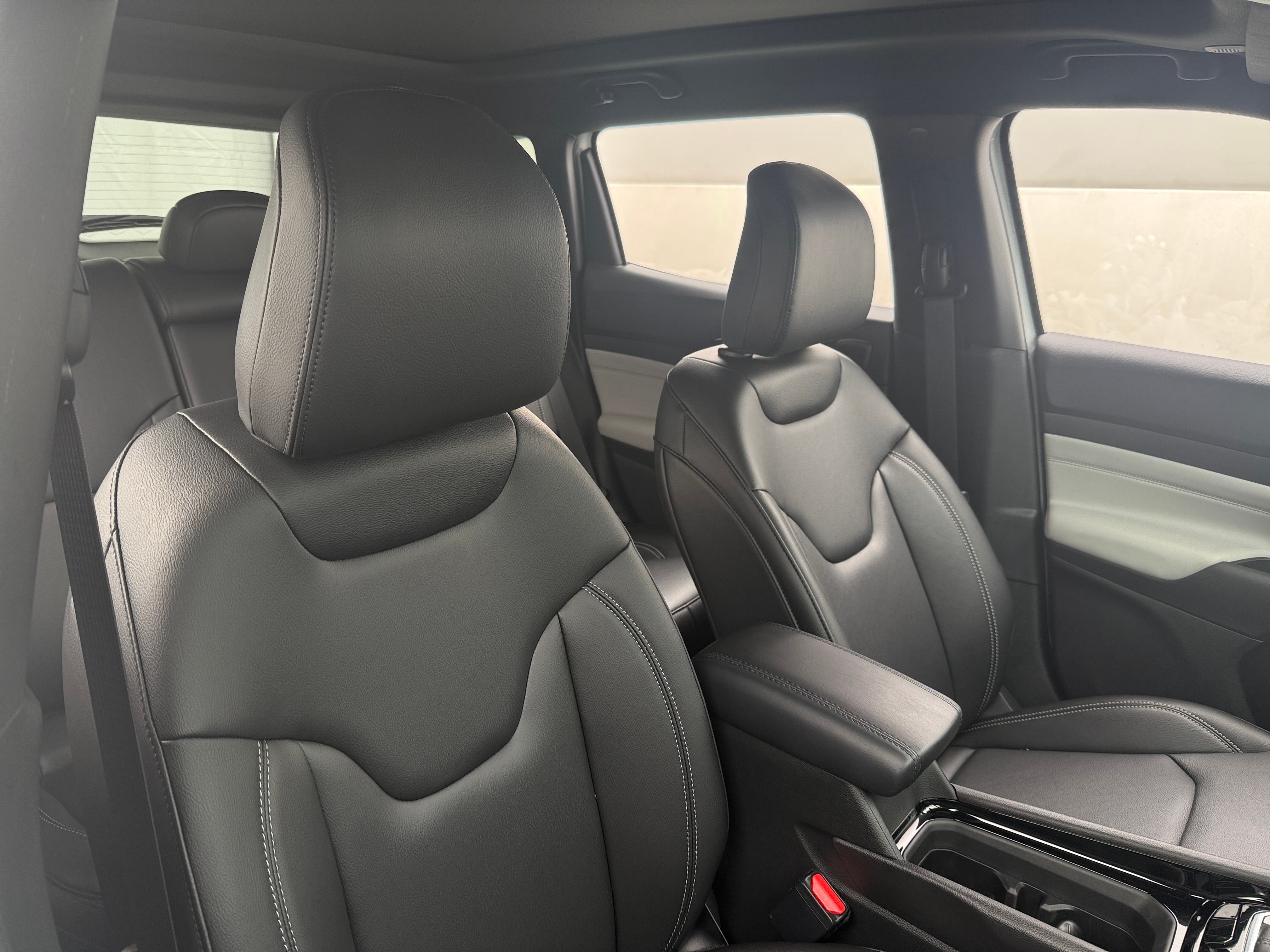 2026 Jeep Compass Limited 4X4's photo