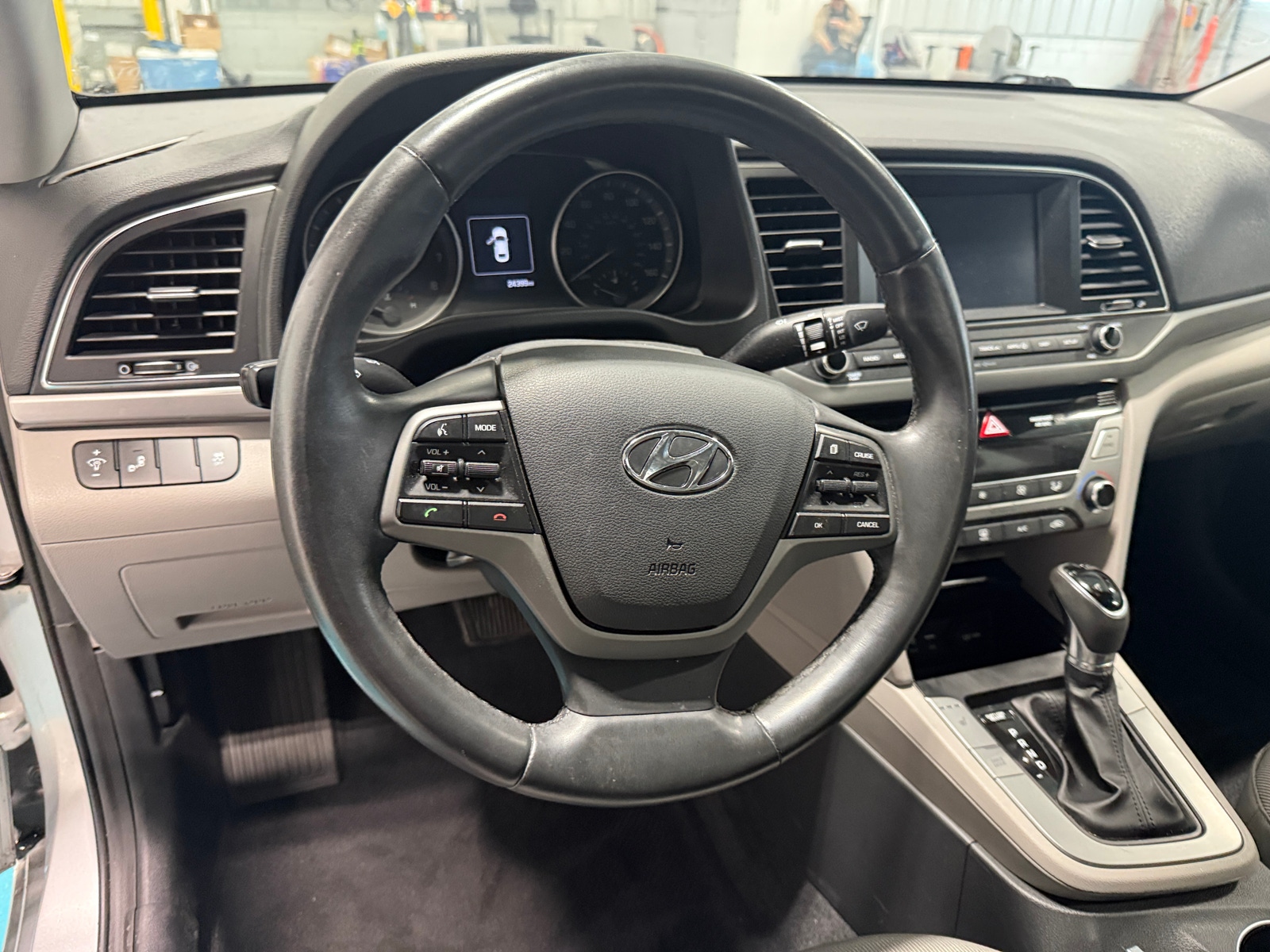 Thumbnail: 2017 Hyundai Elantra - 5
