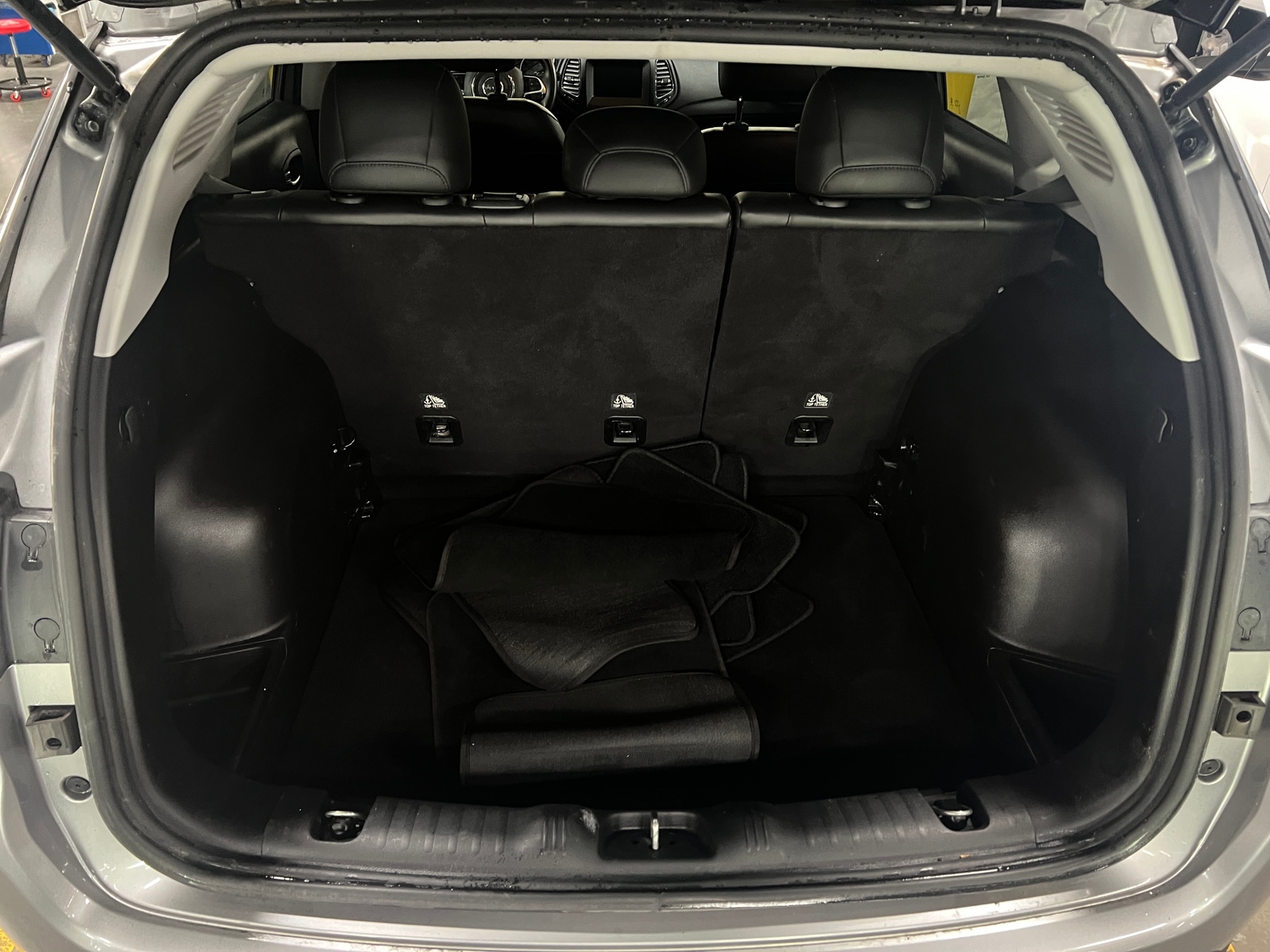 Thumbnail: 2018 Jeep Compass - 7