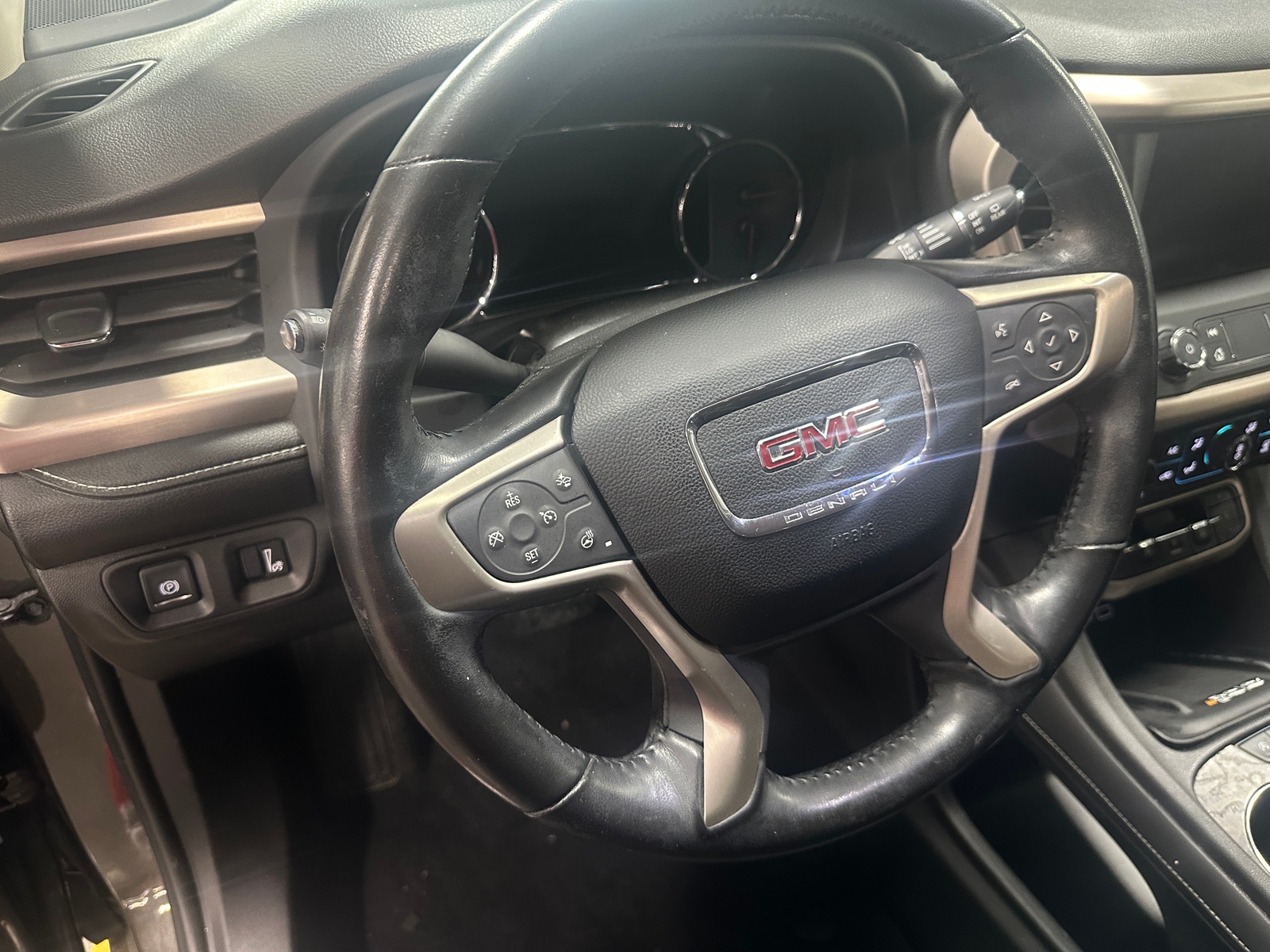 Thumbnail: 2020 GMC Acadia - 4