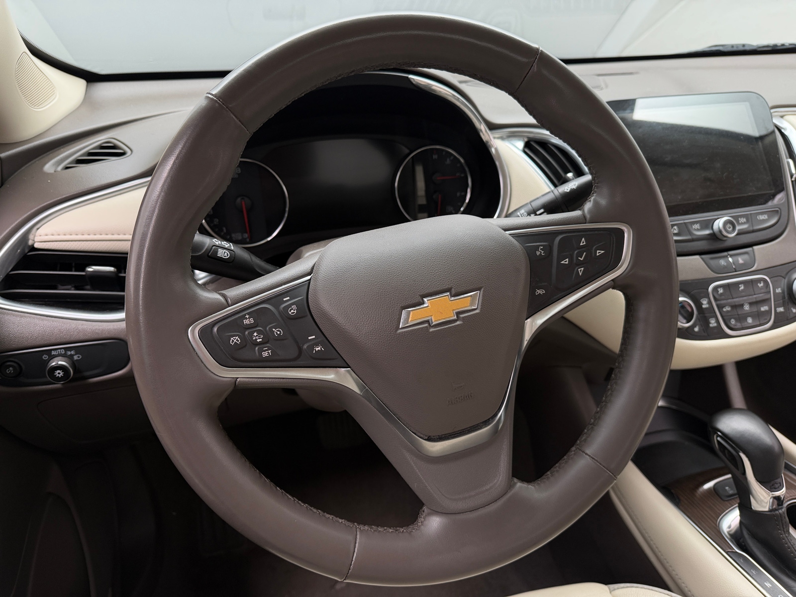 Thumbnail: 2024 Chevrolet Malibu - 4
