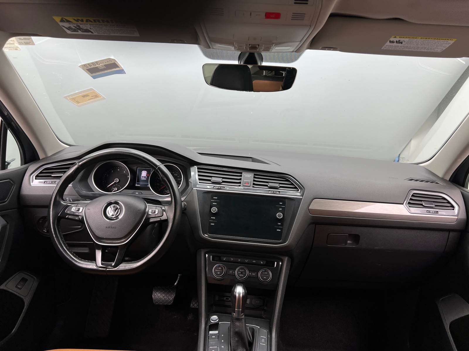 Thumbnail: 2018 Volkswagen Tiguan - 2
