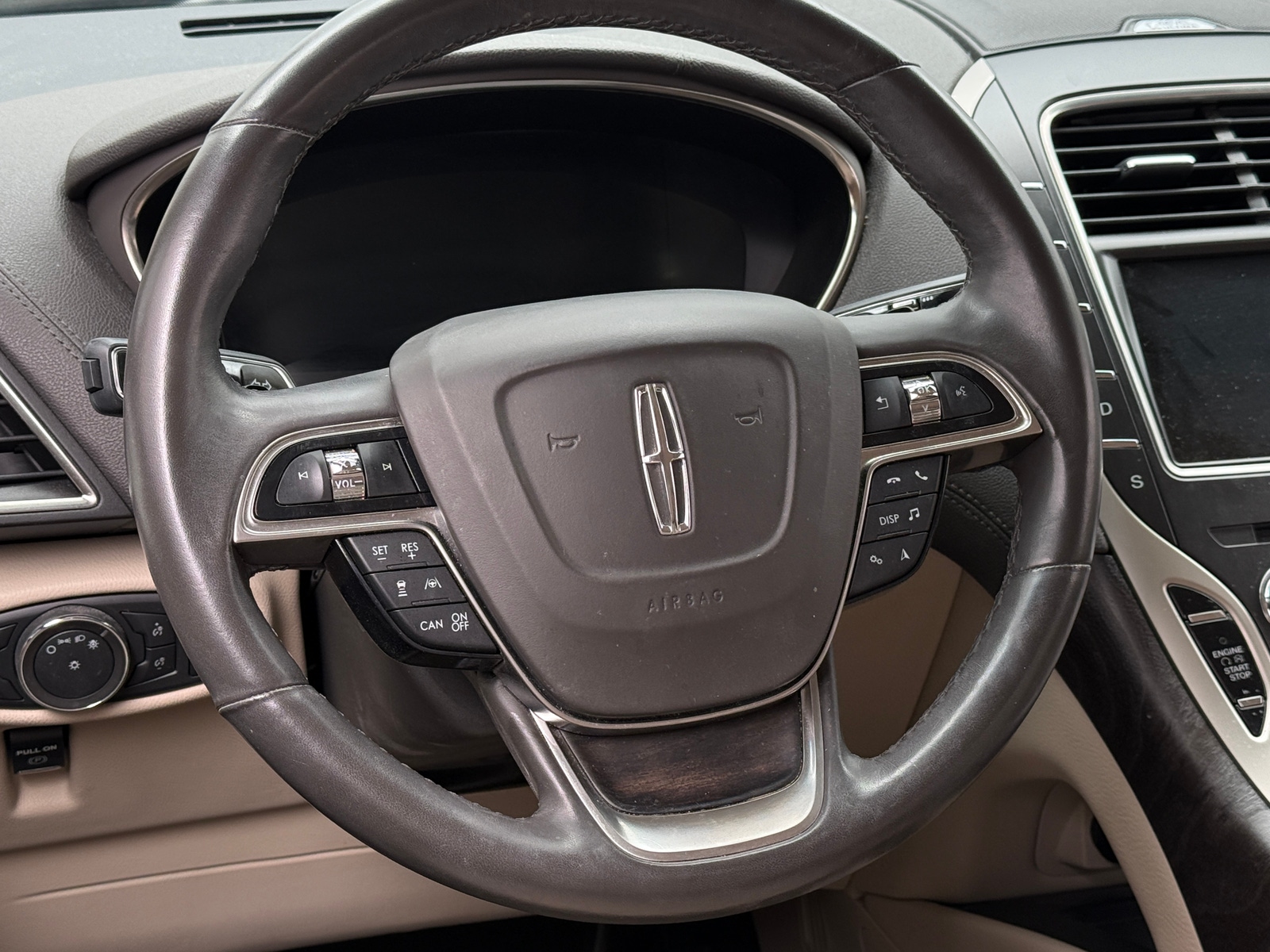 Thumbnail: 2020 Lincoln Nautilus - 4