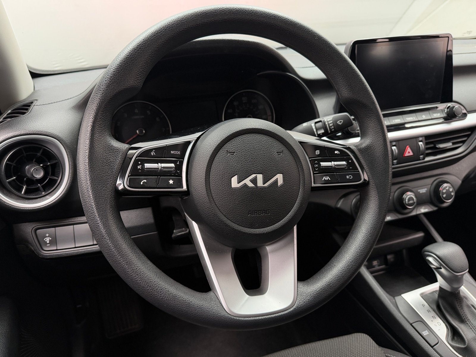 Thumbnail: 2024 Kia Forte - 5