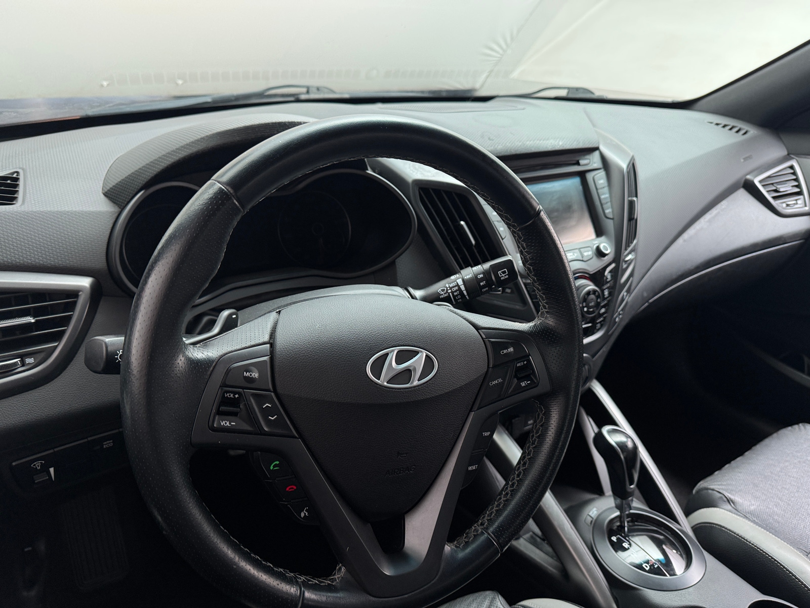 Thumbnail: 2016 Hyundai Veloster - 4