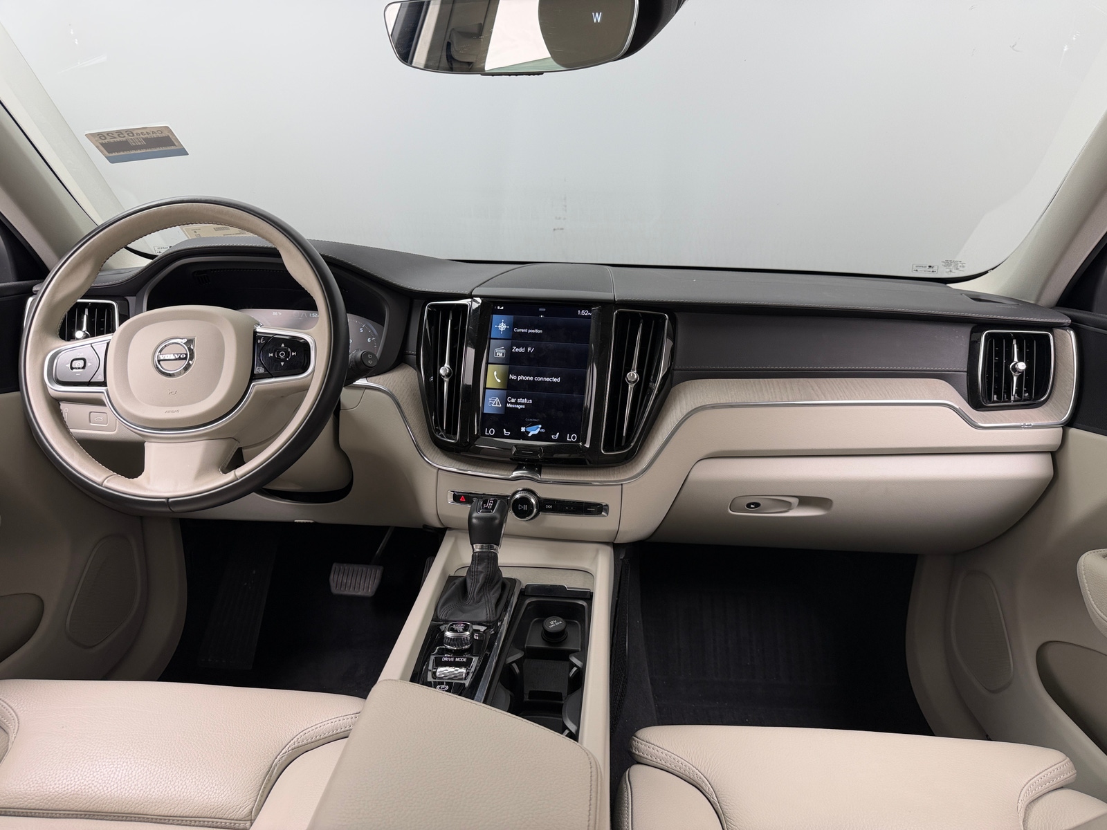 Thumbnail: 2018 Volvo XC60 - 2