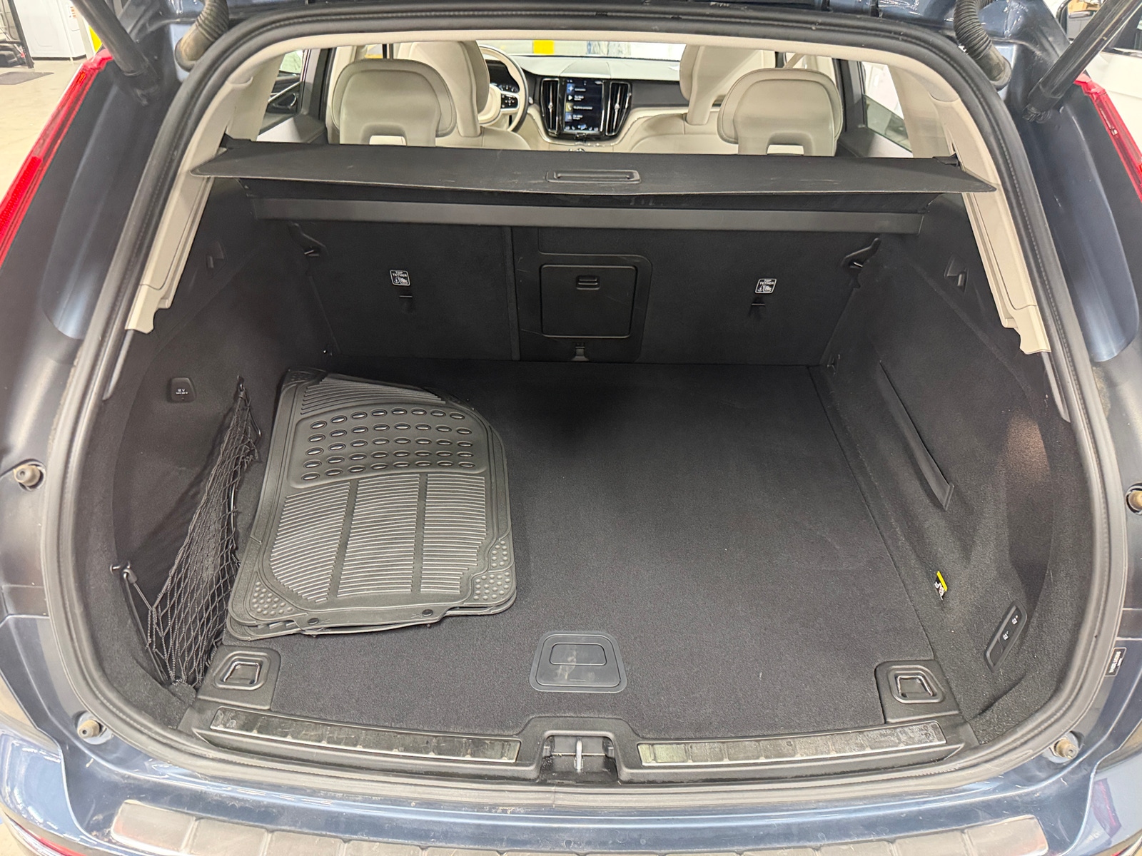 Thumbnail: 2018 Volvo XC60 - 6