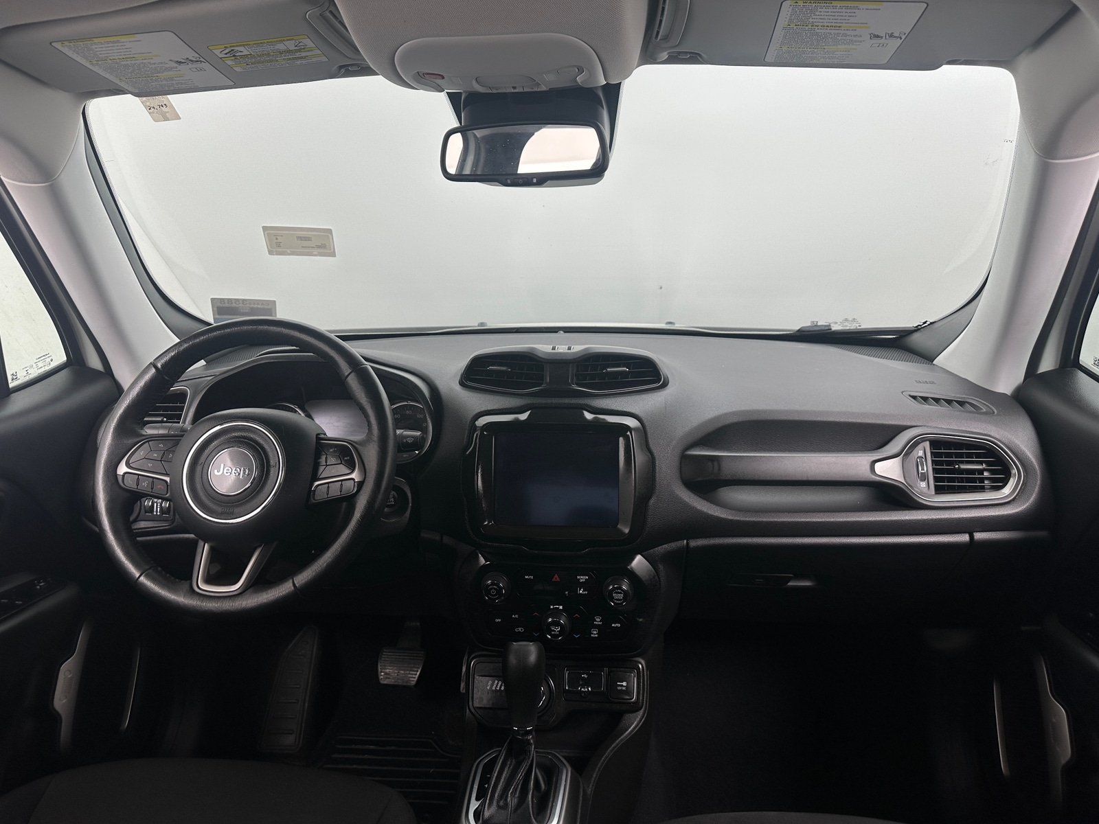 Thumbnail: 2022 Jeep Renegade - 3