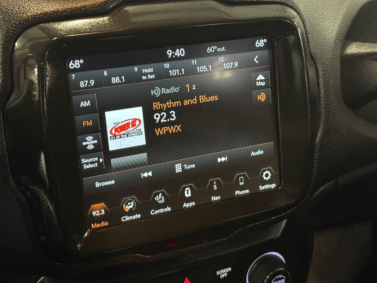 Thumbnail: 2022 Jeep Renegade - 4