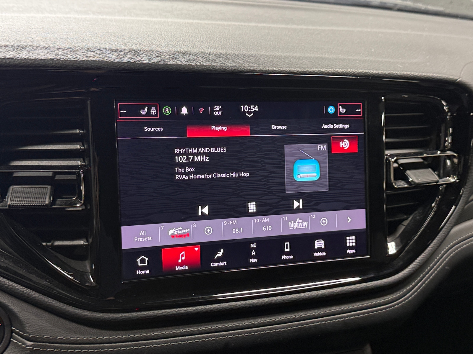 Thumbnail: 2022 Dodge Durango - 3