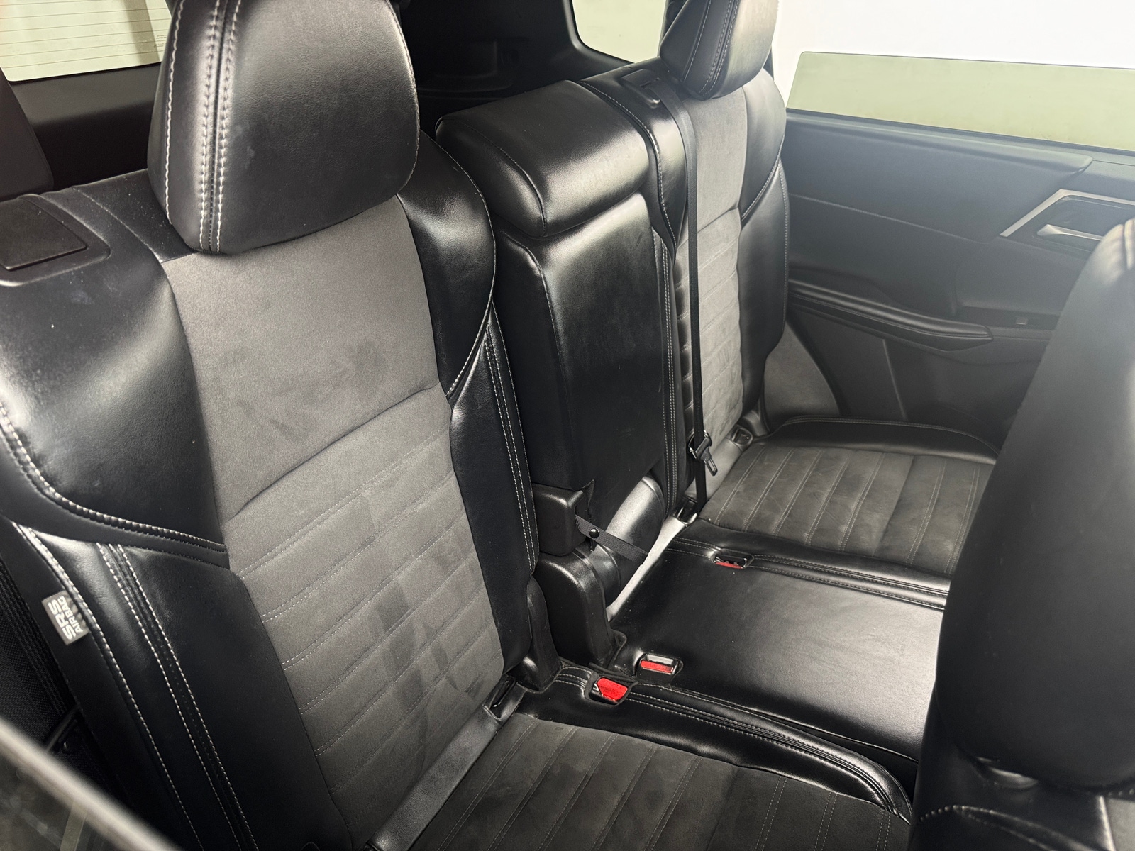 Thumbnail: 2024 Mitsubishi Outlander - 6