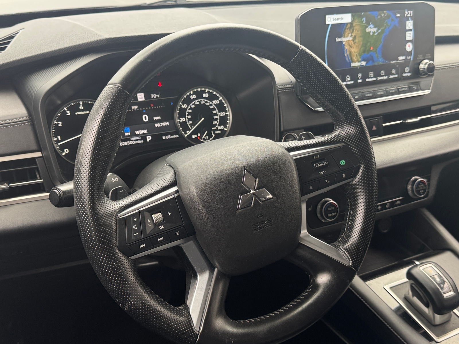 Thumbnail: 2024 Mitsubishi Outlander - 5