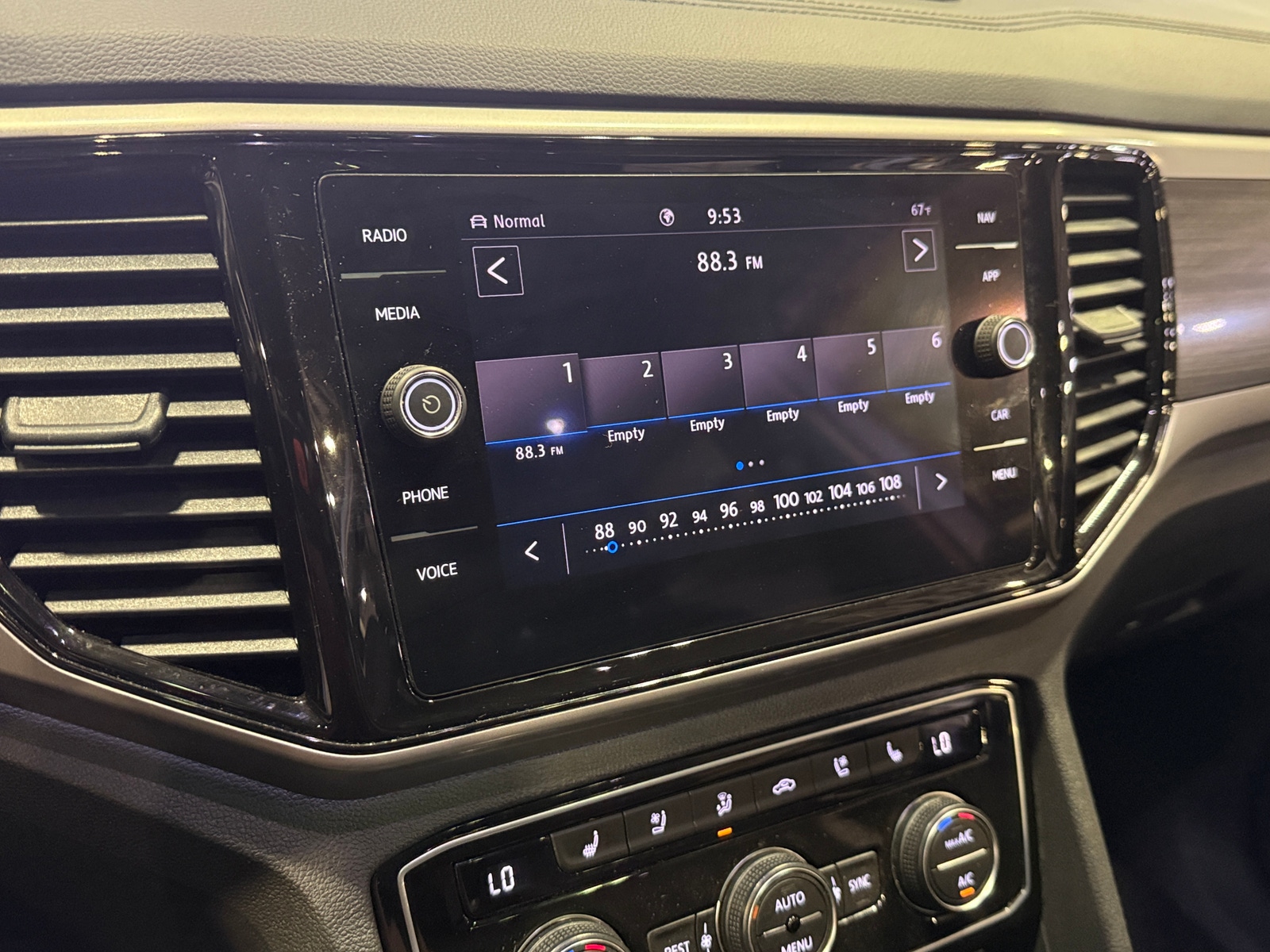 Thumbnail: 2021 Volkswagen Atlas - 3